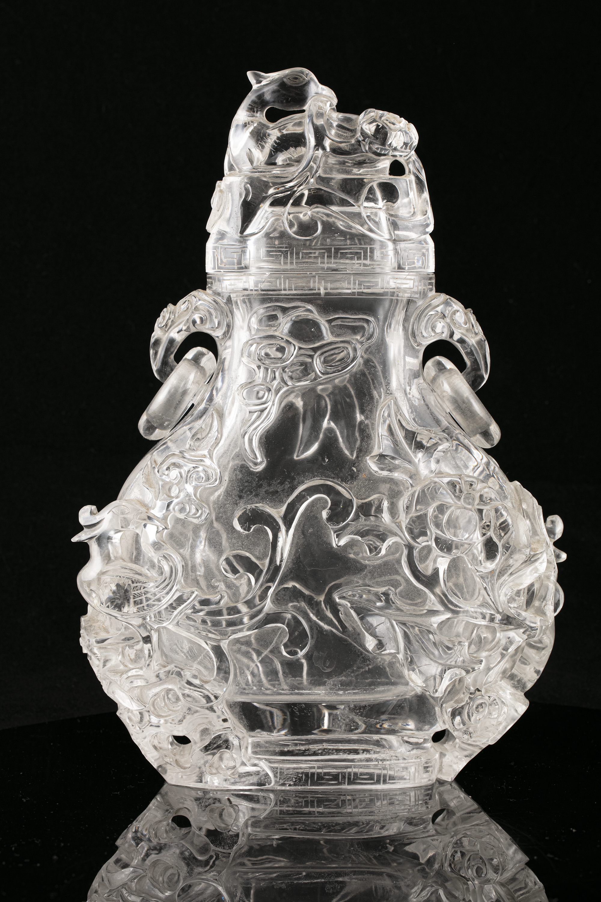 A LARGE ROCK-CRYSTAL LIDDED VASE WITH LOOSE RINGS HANDLES China, Qing Dynasty, 19th century Carved - Image 14 of 42