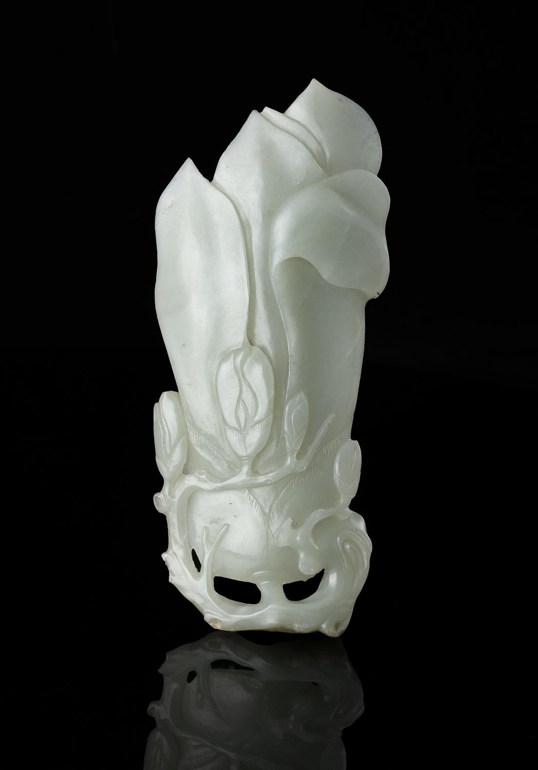 A PALE CELADON 'MAGNOLIA' JADE PLAQUE China, Qing Dynasty H: 16 cm - w: 7cm Weight: 161 grams - Image 13 of 17