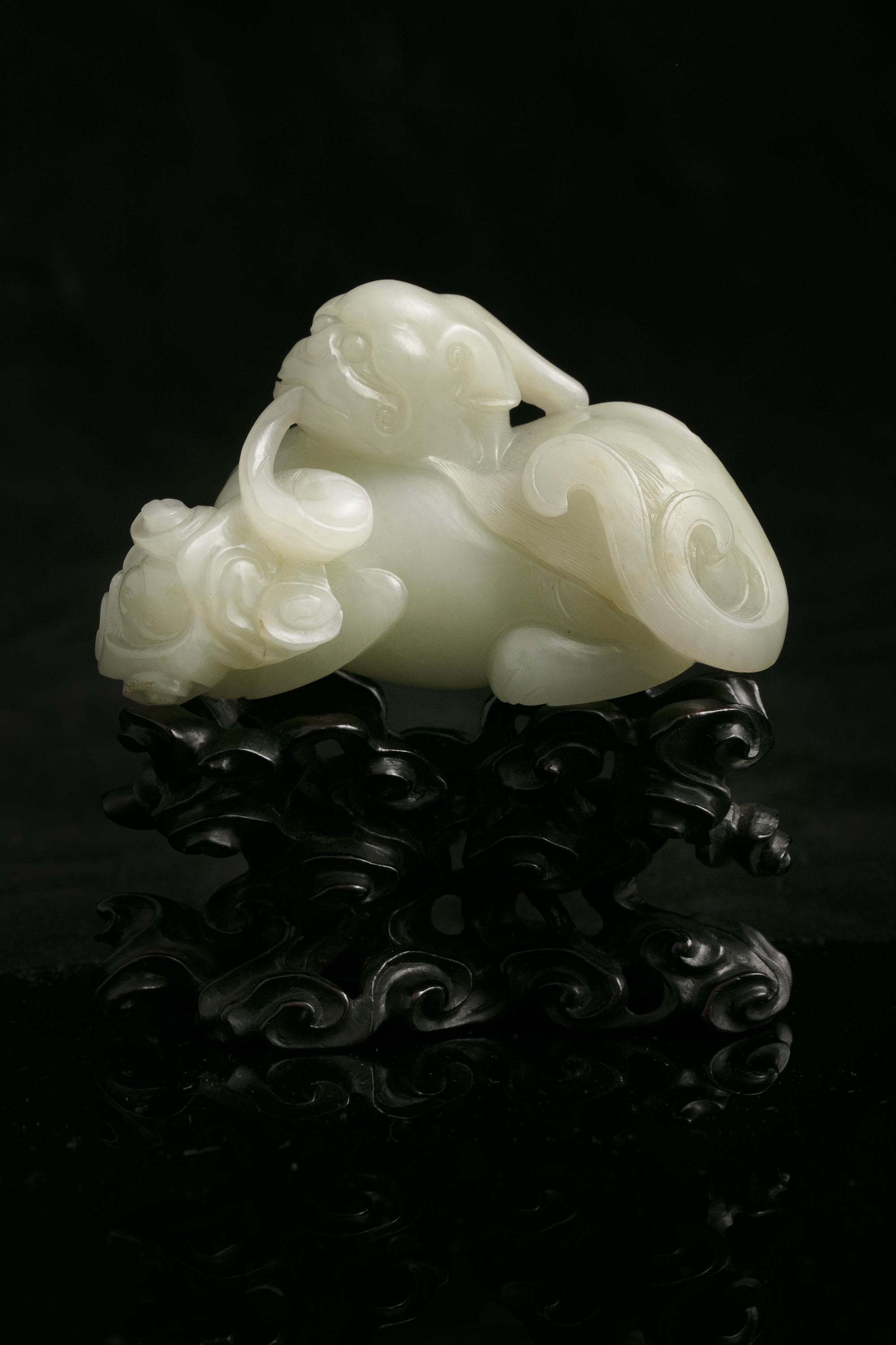 A JADE CARVING OF A PIXIE / BIXIE China, Qing Dynasty, 18th to 19th century Offered at auction - Image 13 of 20