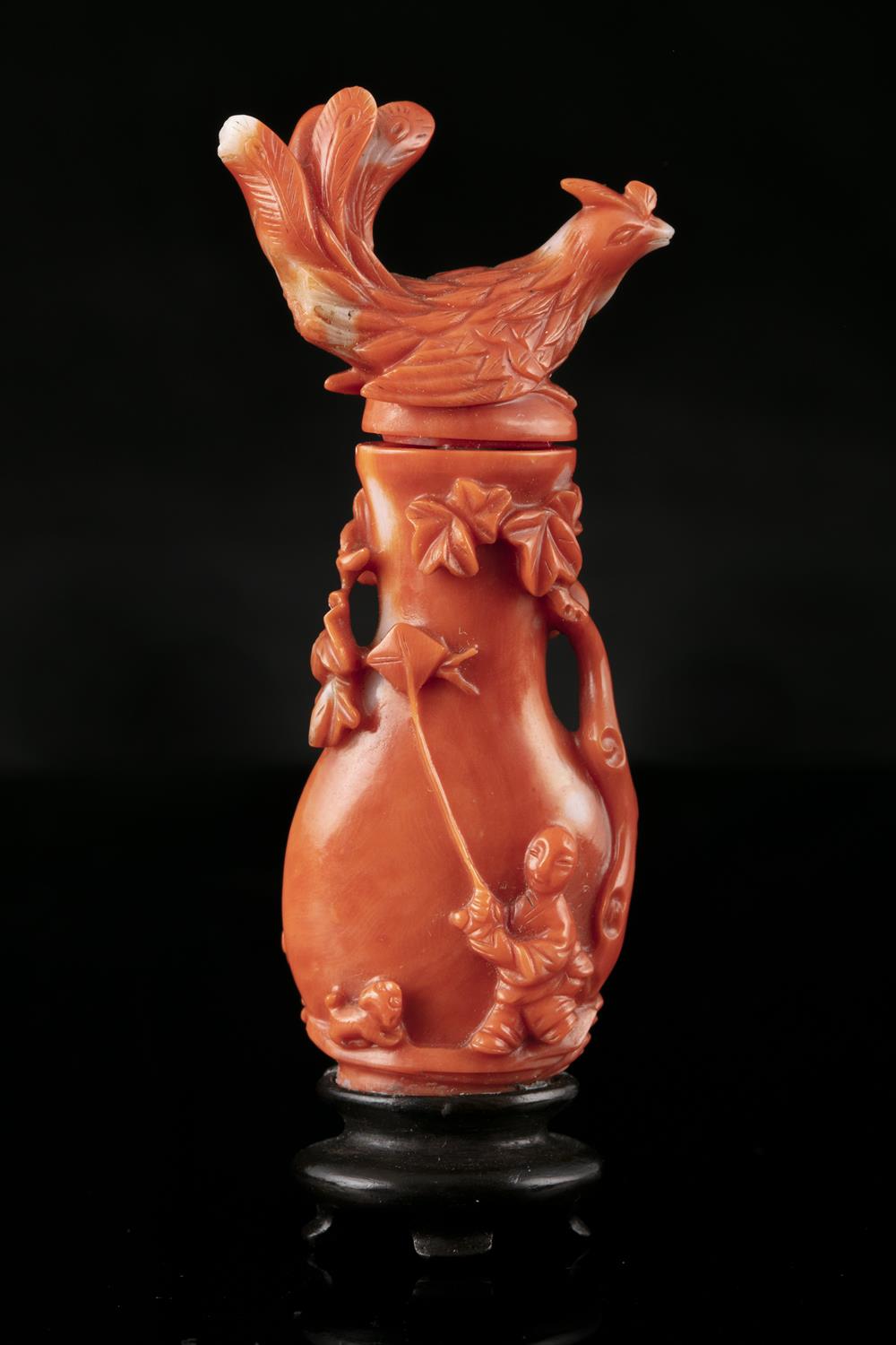 *A CARVED RED CORAL 'PHOENIX AND BOY' SNUFF BOTTLE WITH MATCHING STOPPER China, Early 20th century - Image 18 of 23