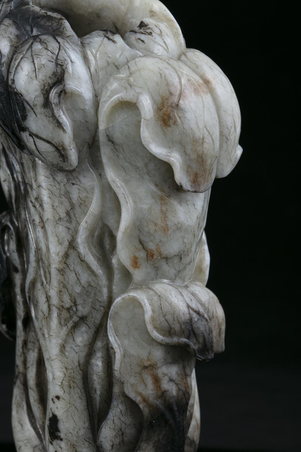 A MOTTLED JADE CARVING OF A CHINESE CABBAGE China, Likely Ming Dynasty Naturalistically carved in - Image 16 of 20