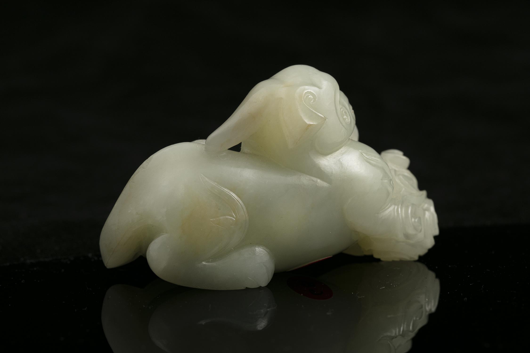 A JADE CARVING OF A PIXIE / BIXIE China, Qing Dynasty, 18th to 19th century Offered at auction - Image 17 of 20