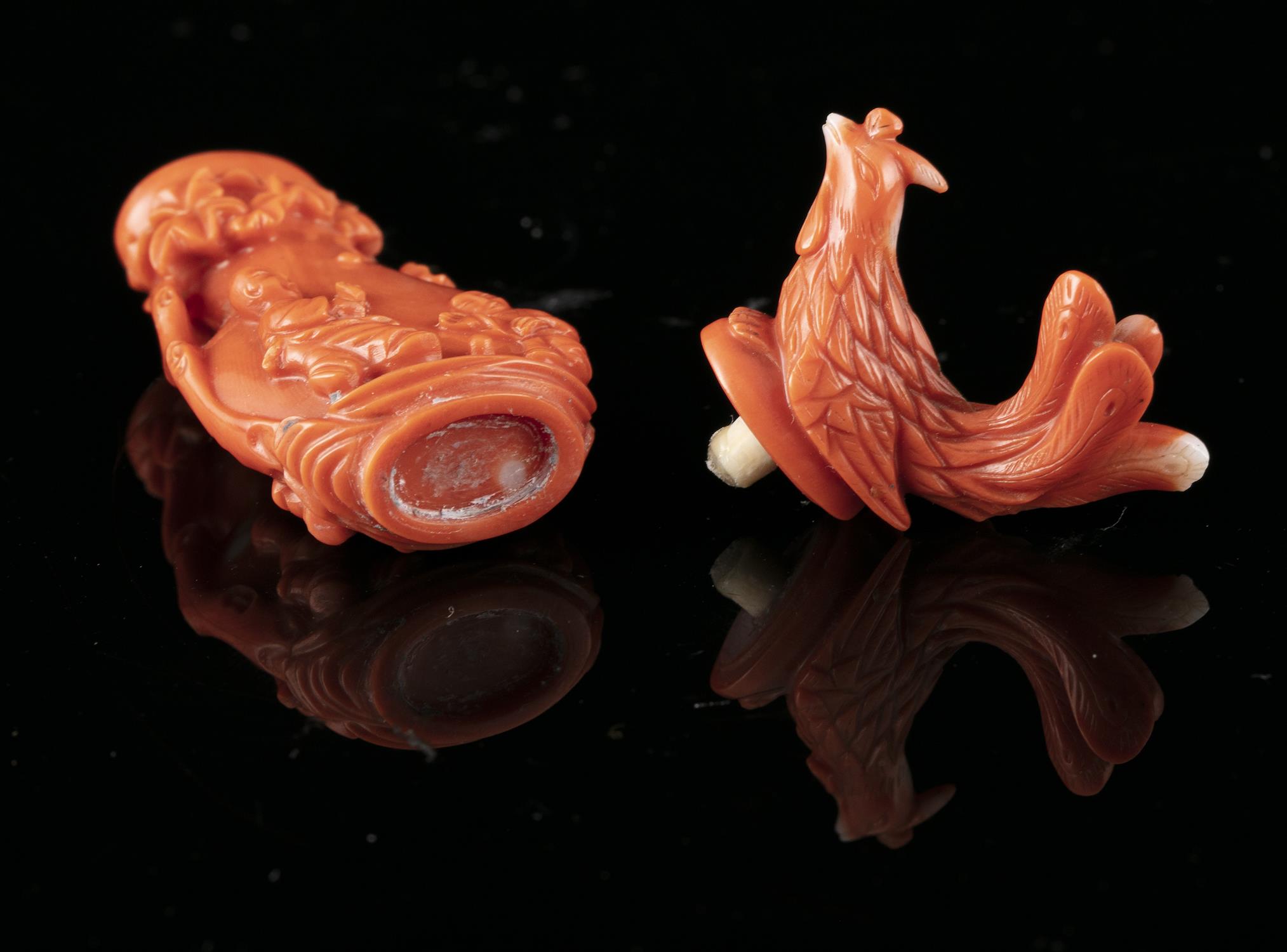 *A CARVED RED CORAL 'PHOENIX AND BOY' SNUFF BOTTLE WITH MATCHING STOPPER China, Early 20th century - Image 20 of 23