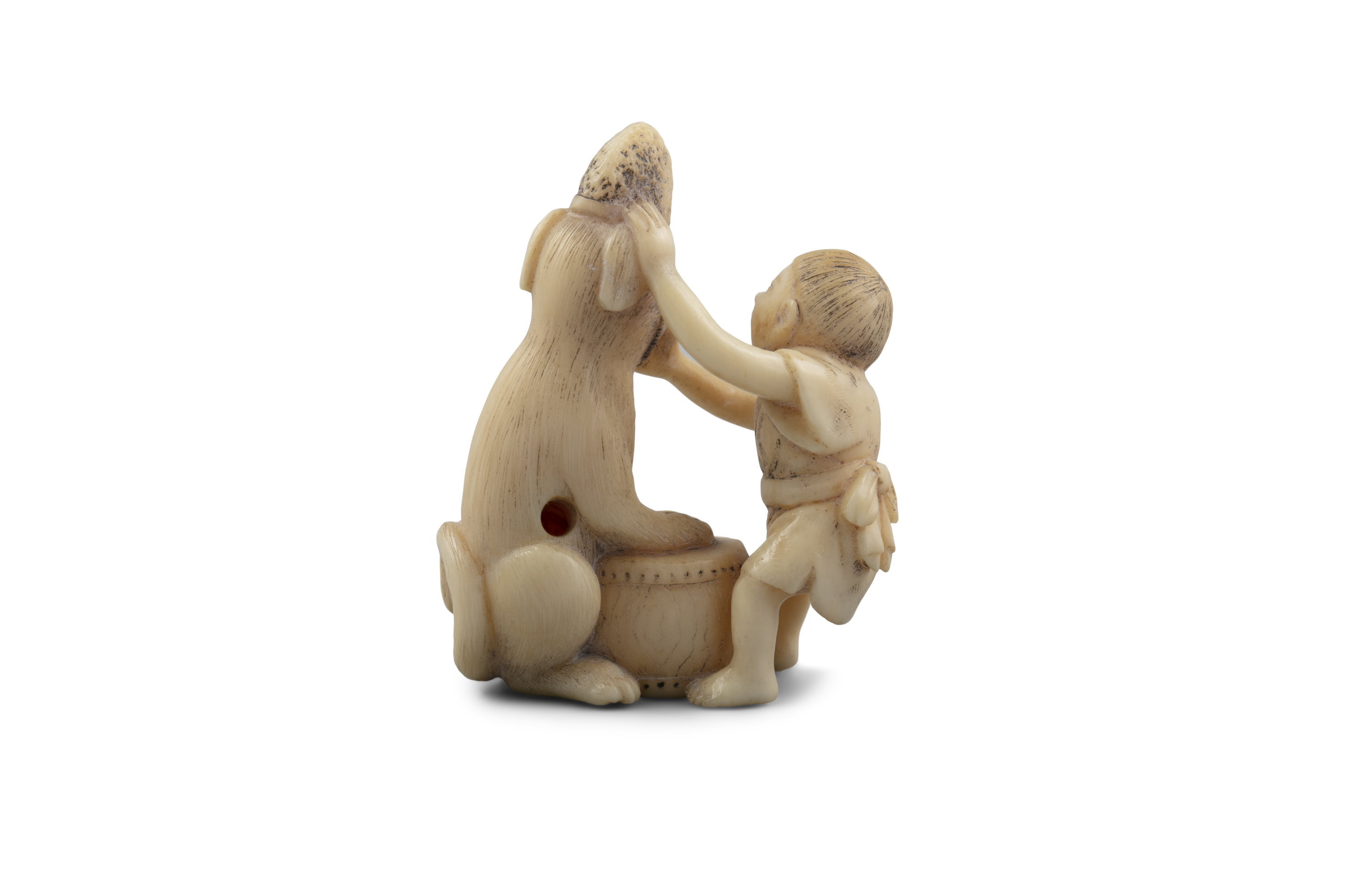 *HOGYOKU法玉: A CHARMING IVORY 'KARAKO AND PUPPY WEARING A HAT' KATABORI NETSUKE Japan, Meiji period - Image 3 of 10