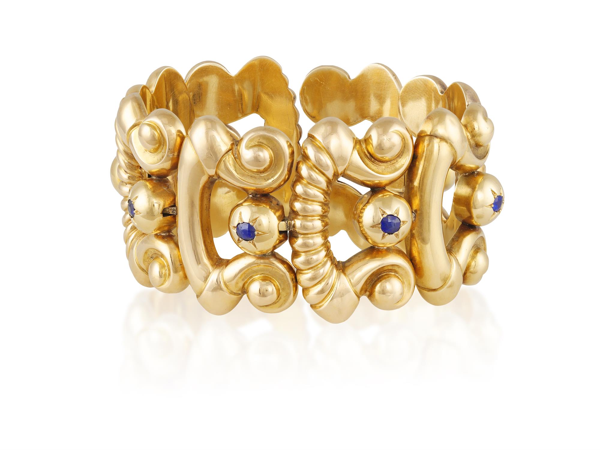 A RETRO SAPPHIRE AND GOLD BRACELET, BY CAZZANIGA, ROMA, CIRCA 1940 The large bombé gold links - Image 3 of 6