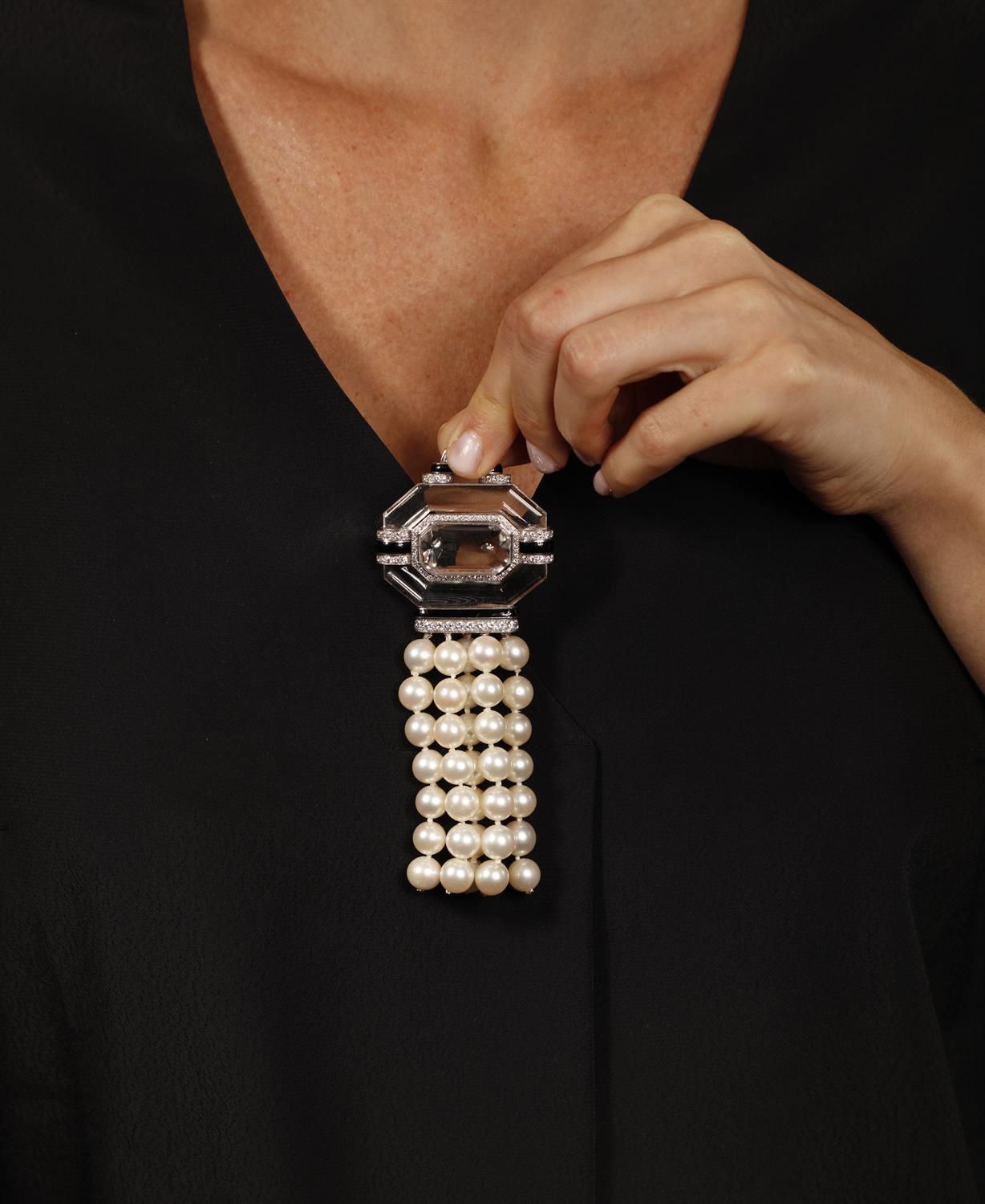 A ROCK CRYSTAL, ONYX, DIAMOND AND CULTURED PEARL PENDANT/BROOCH, BY DAVID WEBB The rock crystal - Image 3 of 3