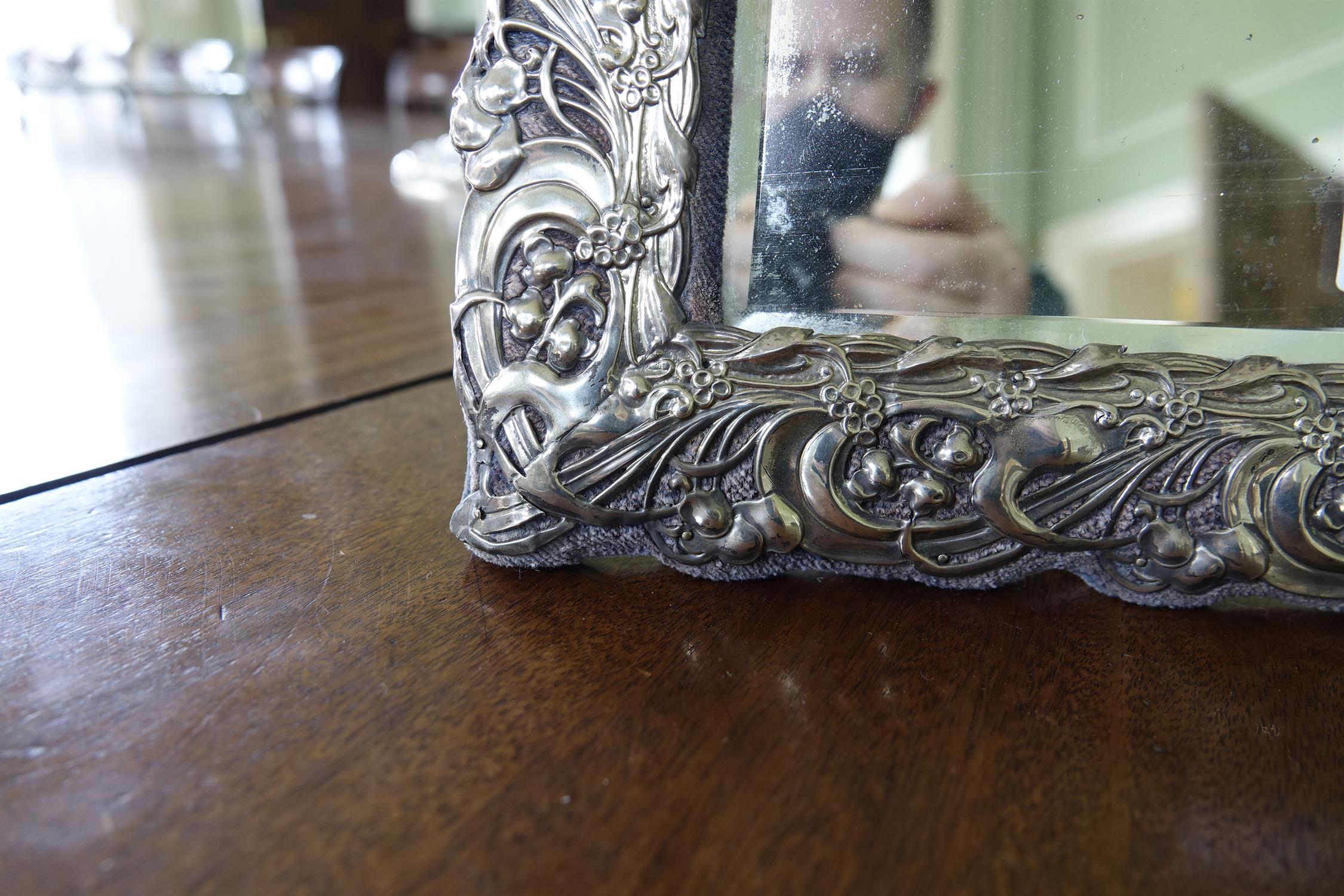 AN ART NOUVEAU SILVER DRESSING TABLE MIRROR, Birmingham c.1905, fitted with bevelled glass plate - Image 9 of 12