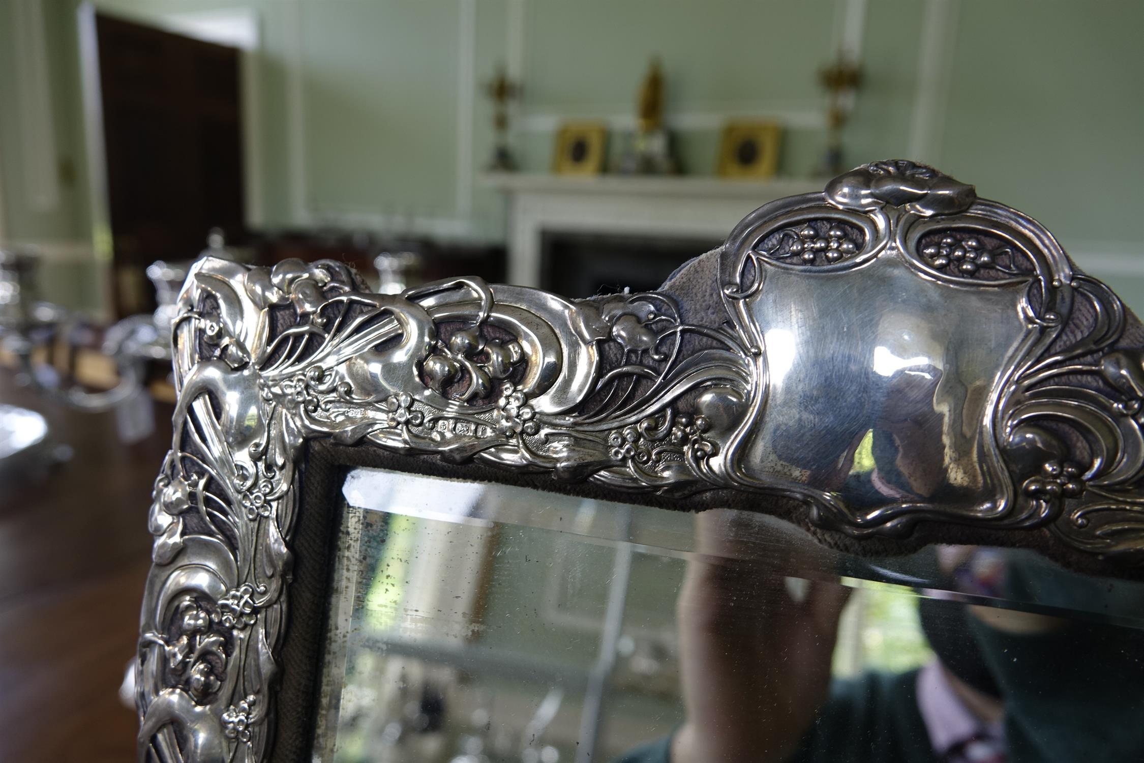 AN ART NOUVEAU SILVER DRESSING TABLE MIRROR, Birmingham c.1905, fitted with bevelled glass plate - Image 7 of 12