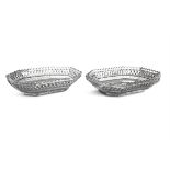 A PAIR OF IRISH GEORGE III CUTGLASS VEGETABLE DISHES, of octagonal shape each with serrated rim