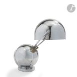 FÉLIX AUBLET (1903-1978) Lampe Boule dite aussi Lampe Mobile, petite version à trois griffes, le