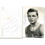 Musso, Franco - s/w-Autogrammpostkarte mit Originalsignatur von Franco Musso (ITA). Goldmedaille bei