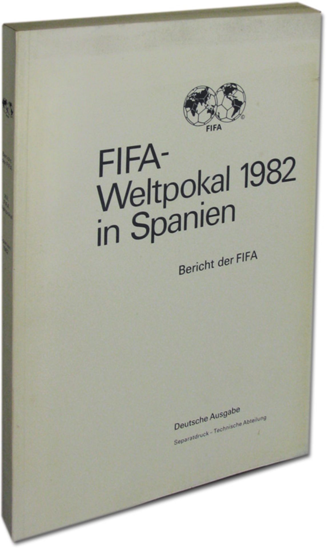 World Cup 1982. Official FIFA-Report - German edition. Size 22x30cm, 248 pages, approx. 150 m/c phot
