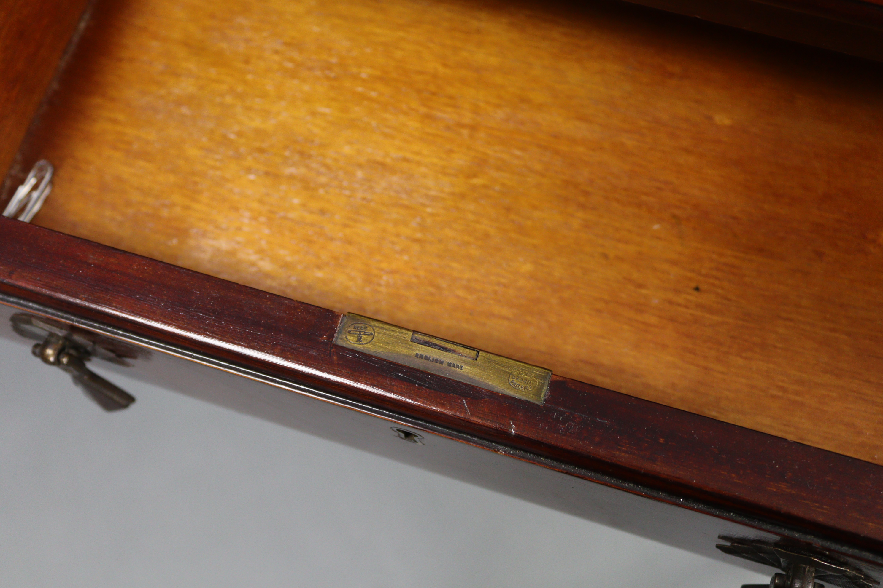 A mahogany small ladies’ bureau, with fitted interior enclosed by fall-front above a long - Image 4 of 4