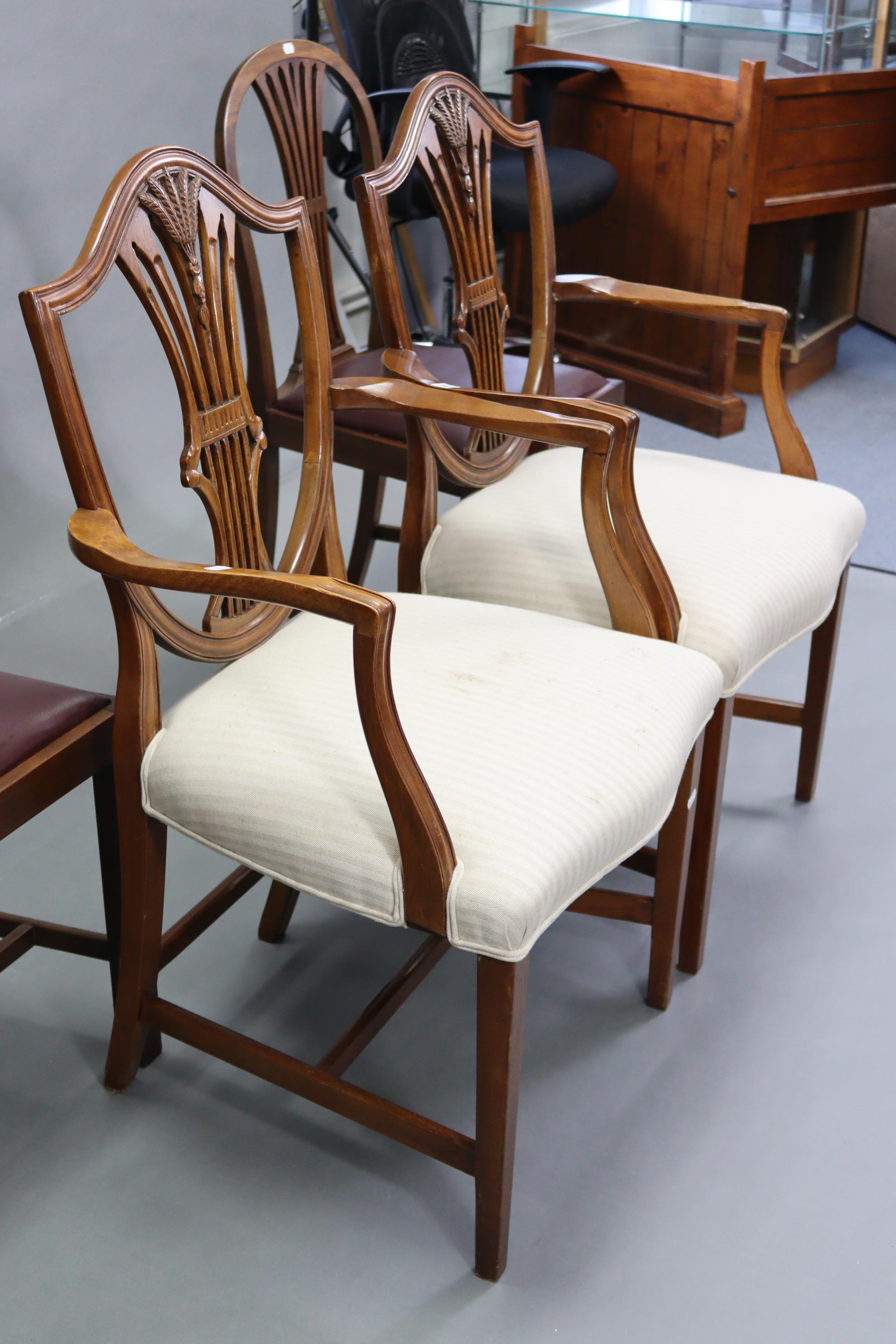 A pair of Georgian style mahogany carver dining chairs, with wheat-sheaf design to the shield - Image 2 of 5