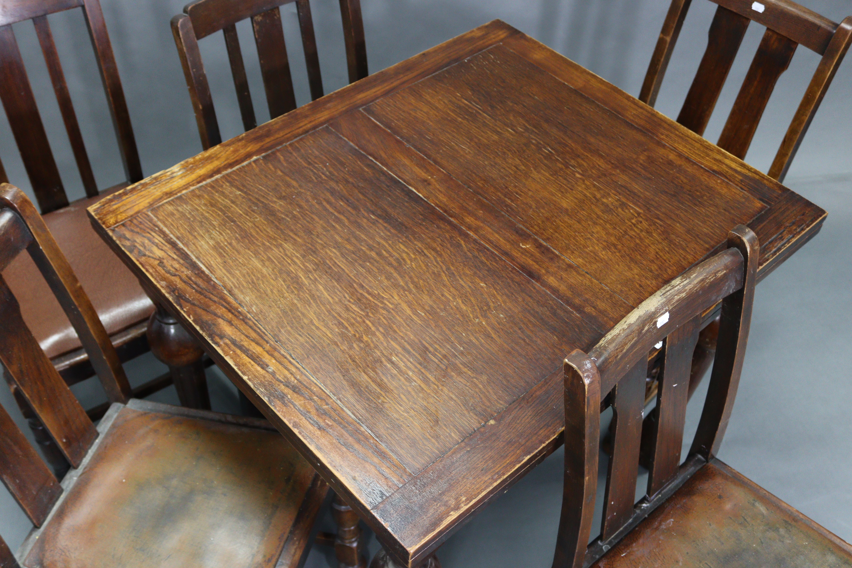 A mid-20th century oak draw-leaf dining table on four bulbous-turned legs, 29½” x 53¼” (open), & a - Image 2 of 2