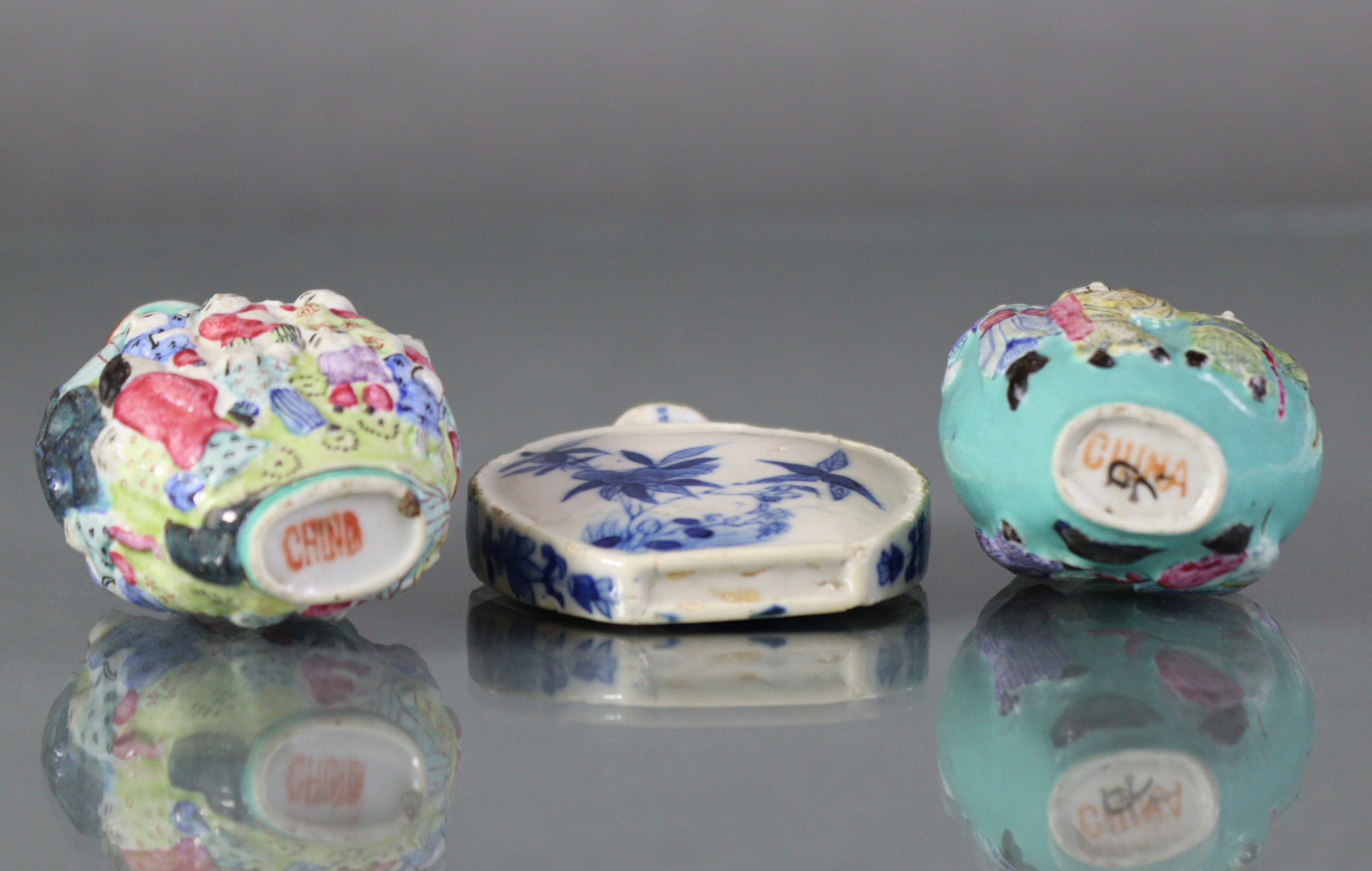 Two Chinese famille rose porcelain snuff bottles of ovoid form, each with figure scene decoration, - Image 6 of 6