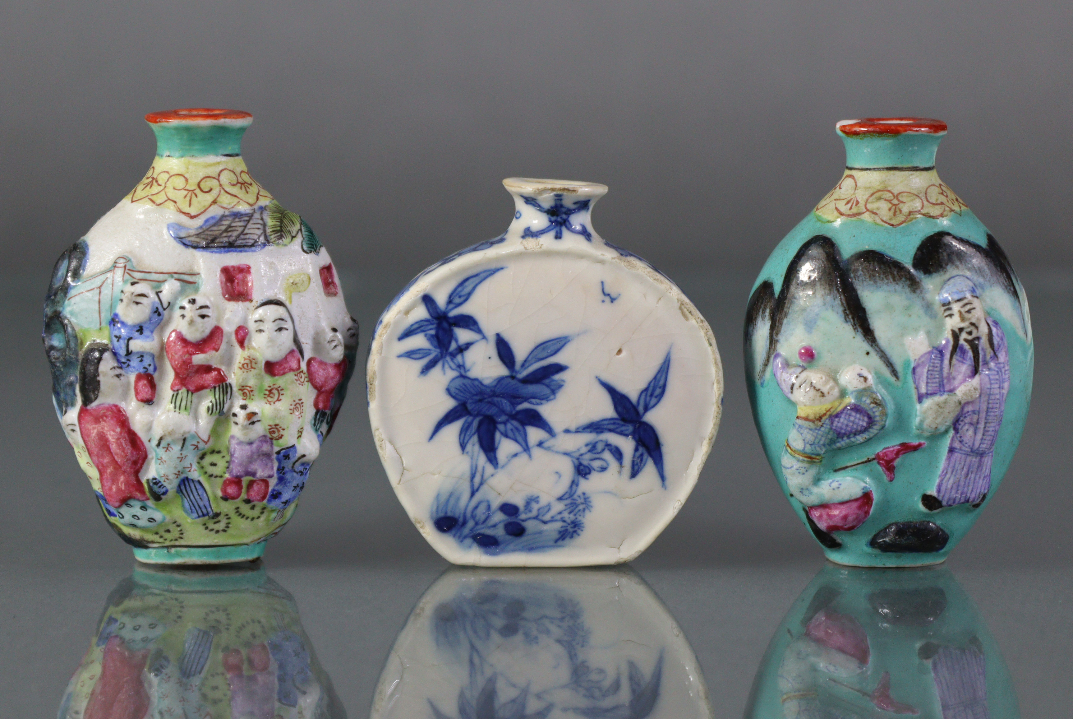 Two Chinese famille rose porcelain snuff bottles of ovoid form, each with figure scene decoration, - Image 2 of 6