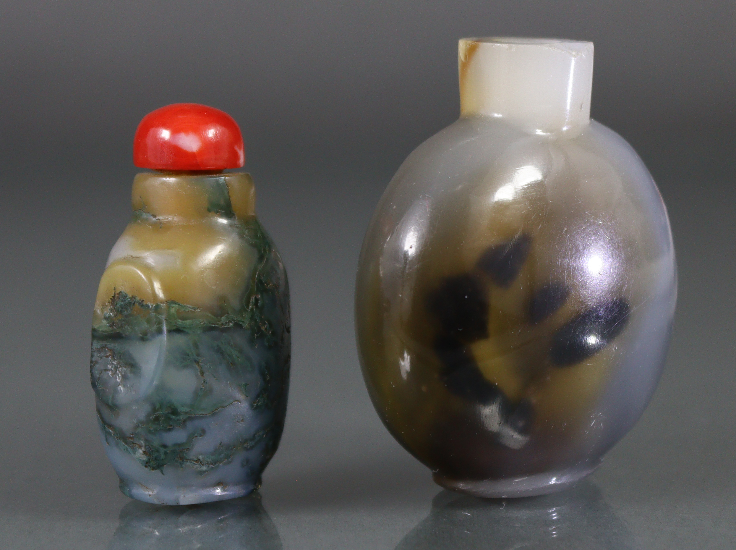 Two Chinese agate snuff bottles, the larger of rounded circular form, with lavender & green - Image 2 of 6