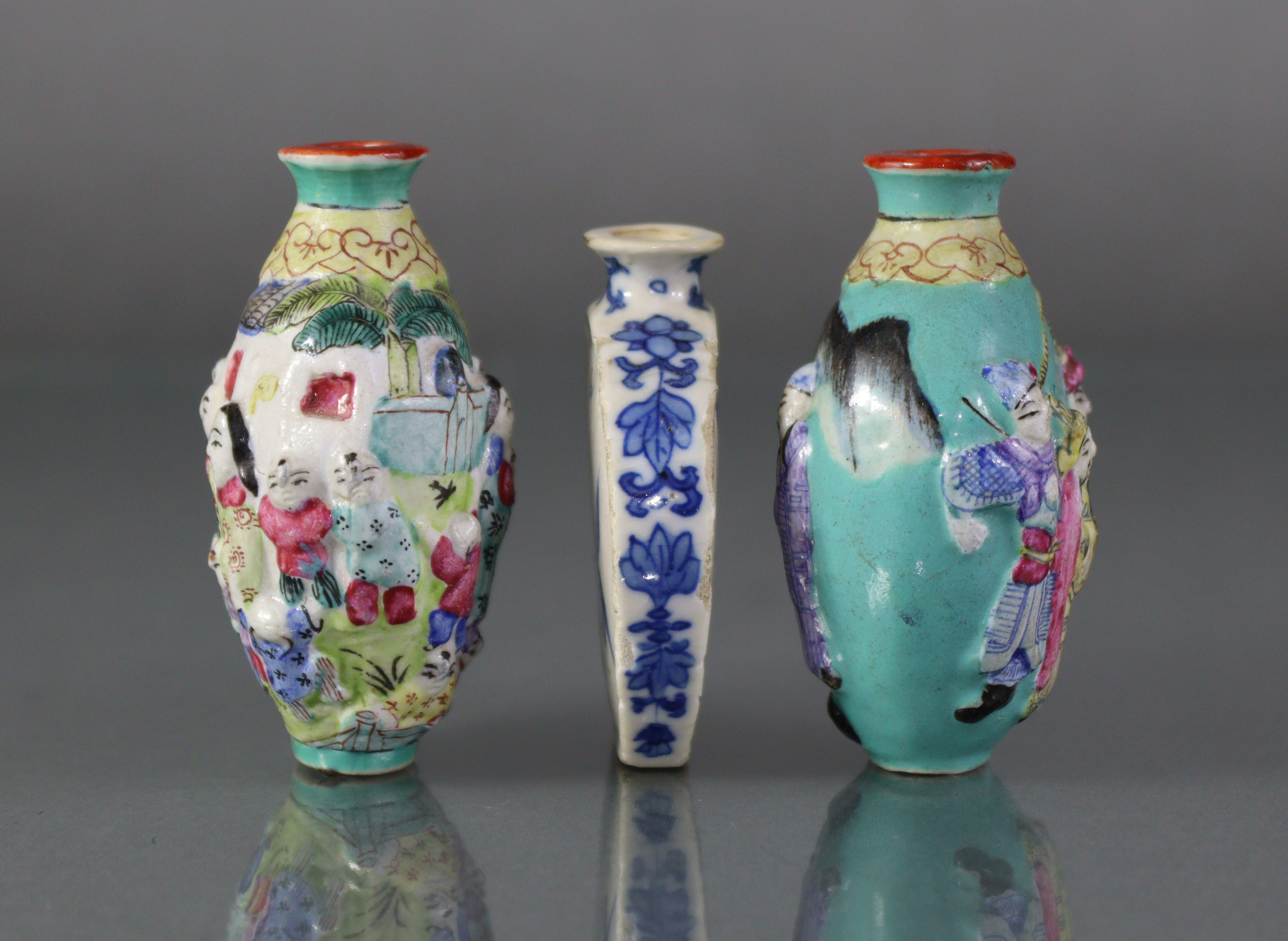 Two Chinese famille rose porcelain snuff bottles of ovoid form, each with figure scene decoration, - Image 3 of 6