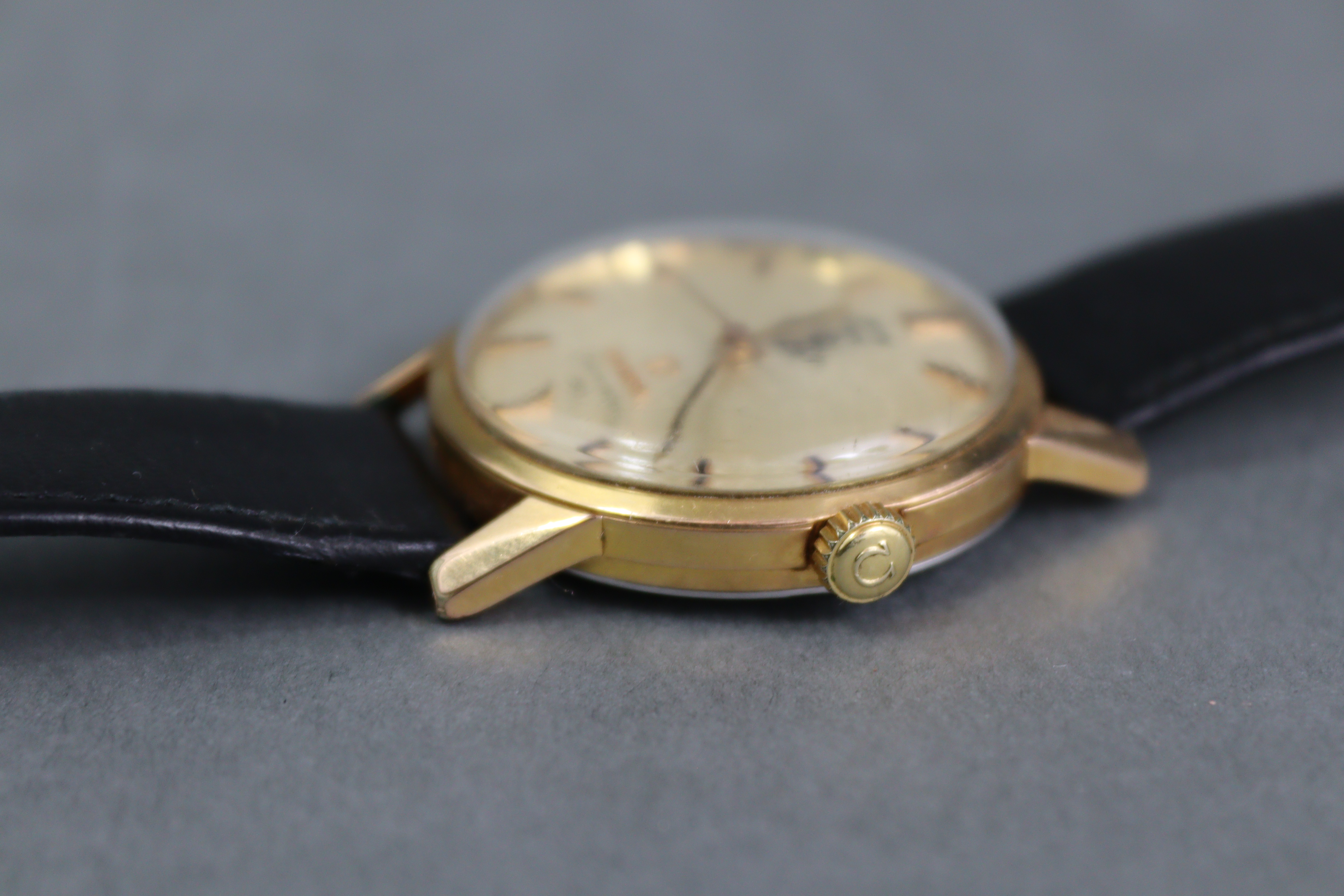 An Omega Seamaster gent’s wristwatch, the champagne dial with portrait of Sheik Essa Bin Sulman Al- - Image 3 of 7