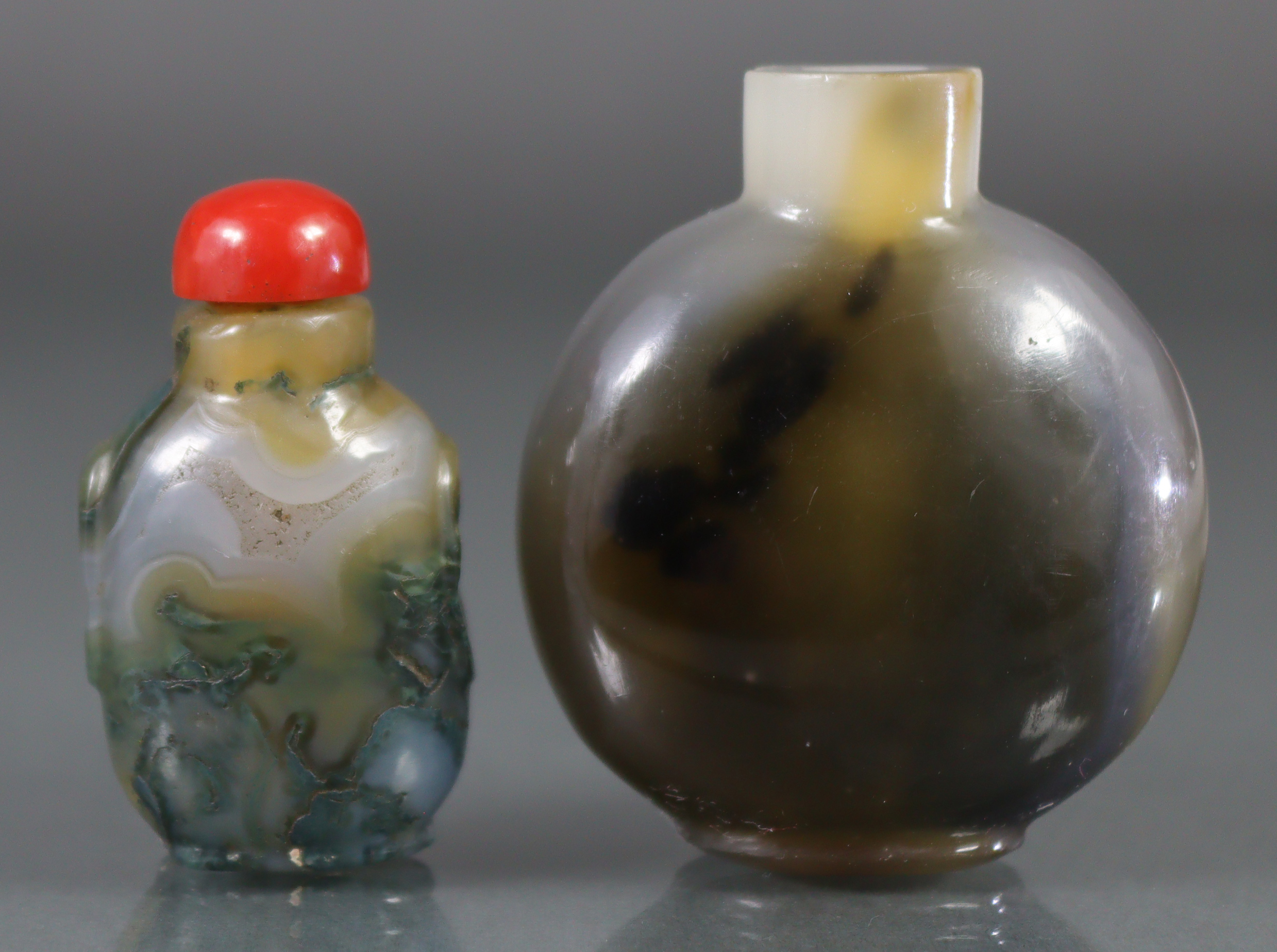 Two Chinese agate snuff bottles, the larger of rounded circular form, with lavender & green - Image 3 of 6