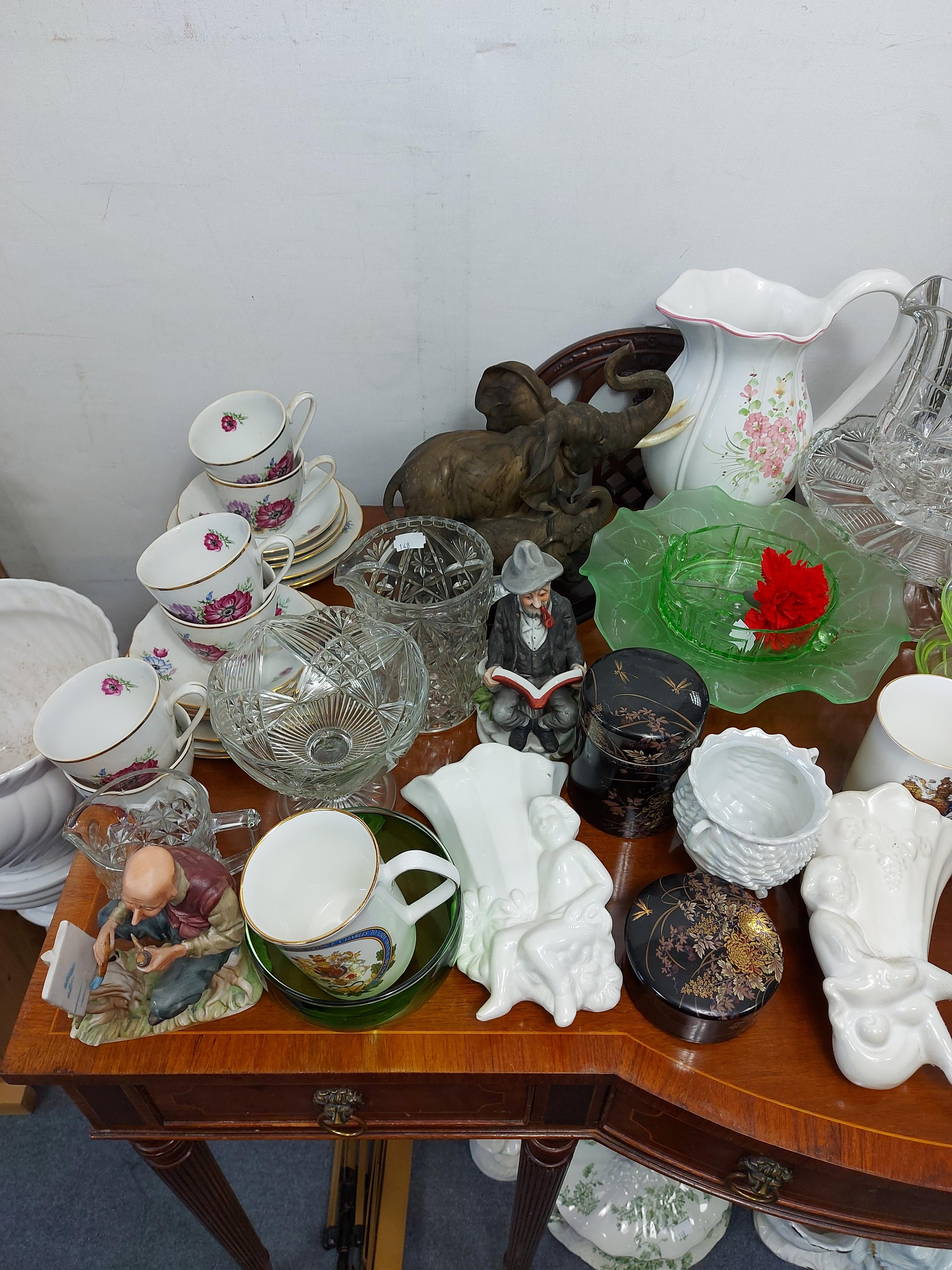 Various items of decorative china, pottery, glassware, etc., part w.a.f. - Image 4 of 8