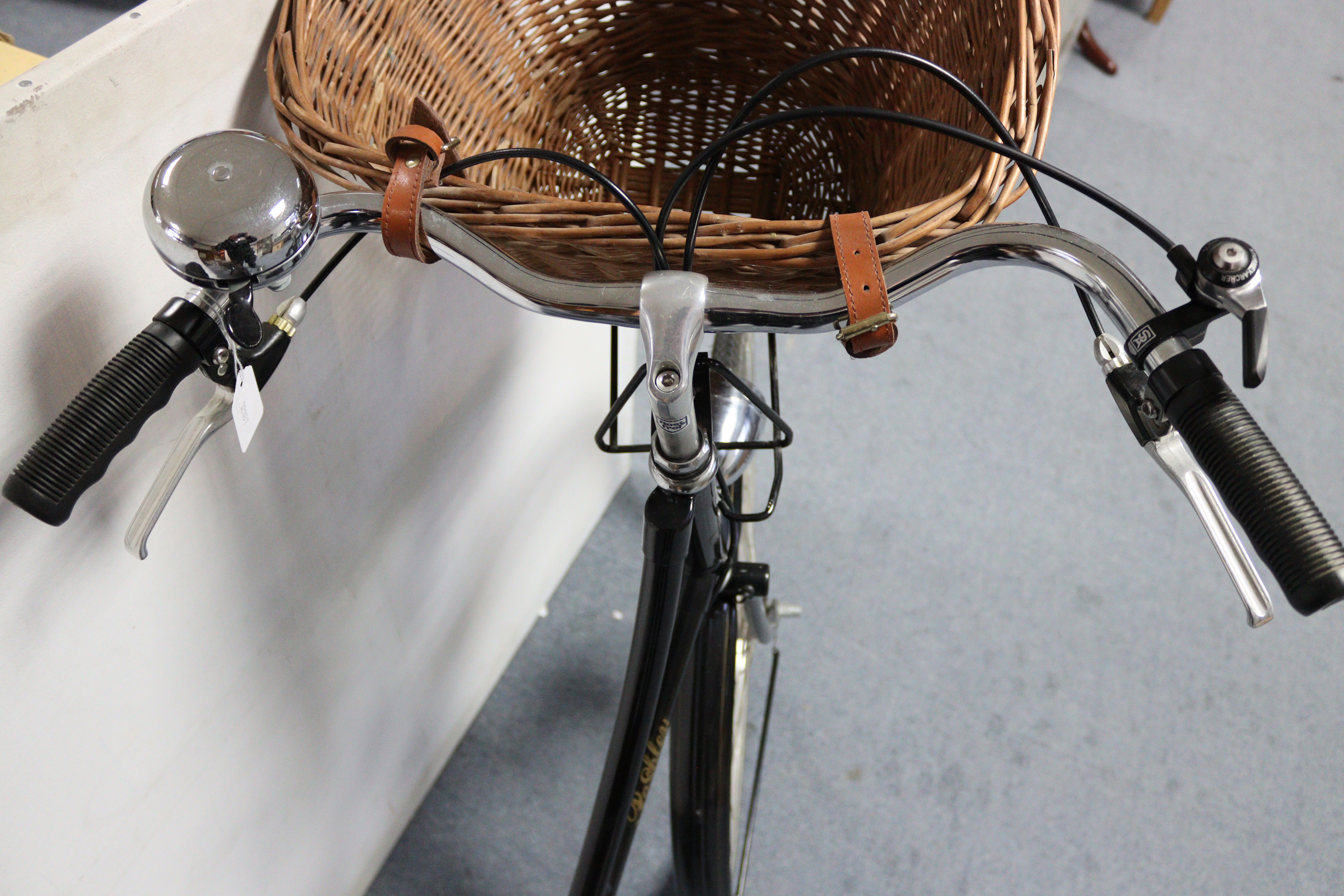 A PASHLEY “SOVEREIGN” FIVE-SPEED LADIES’ BICYCLE (Model No. 14764), with a Brooks leather - Image 8 of 9