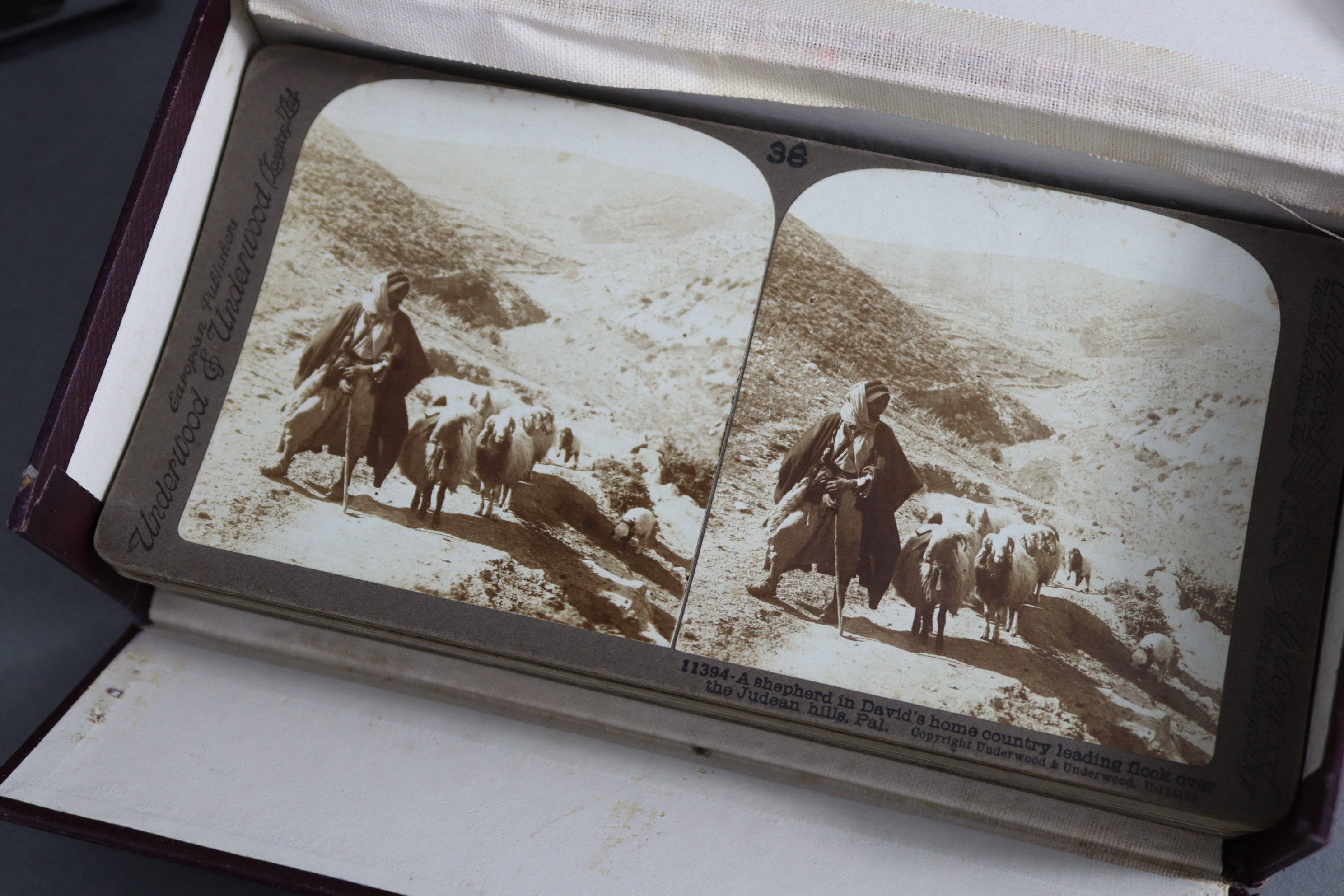 A quantity of assorted stereoview cards; together with a stereo-card viewer; & three stereo-card - Image 11 of 14