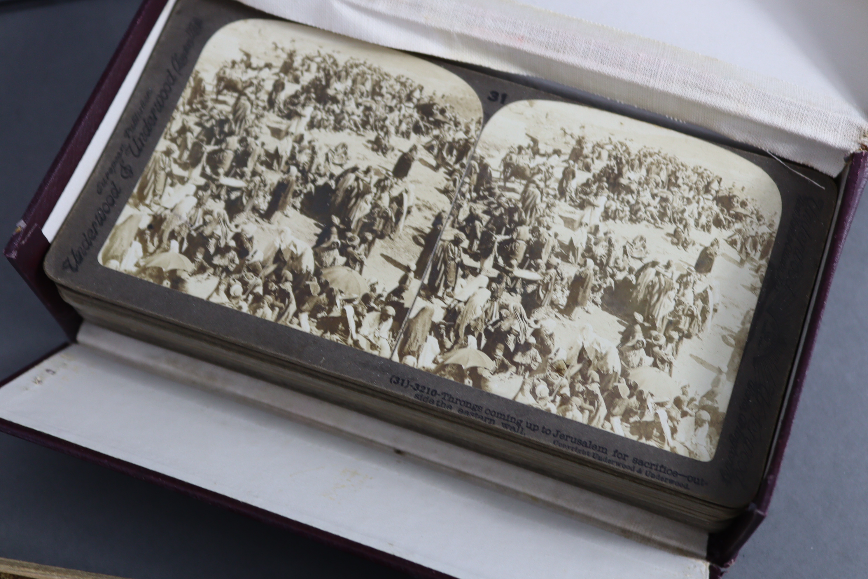 A quantity of assorted stereoview cards; together with a stereo-card viewer; & three stereo-card - Image 9 of 14