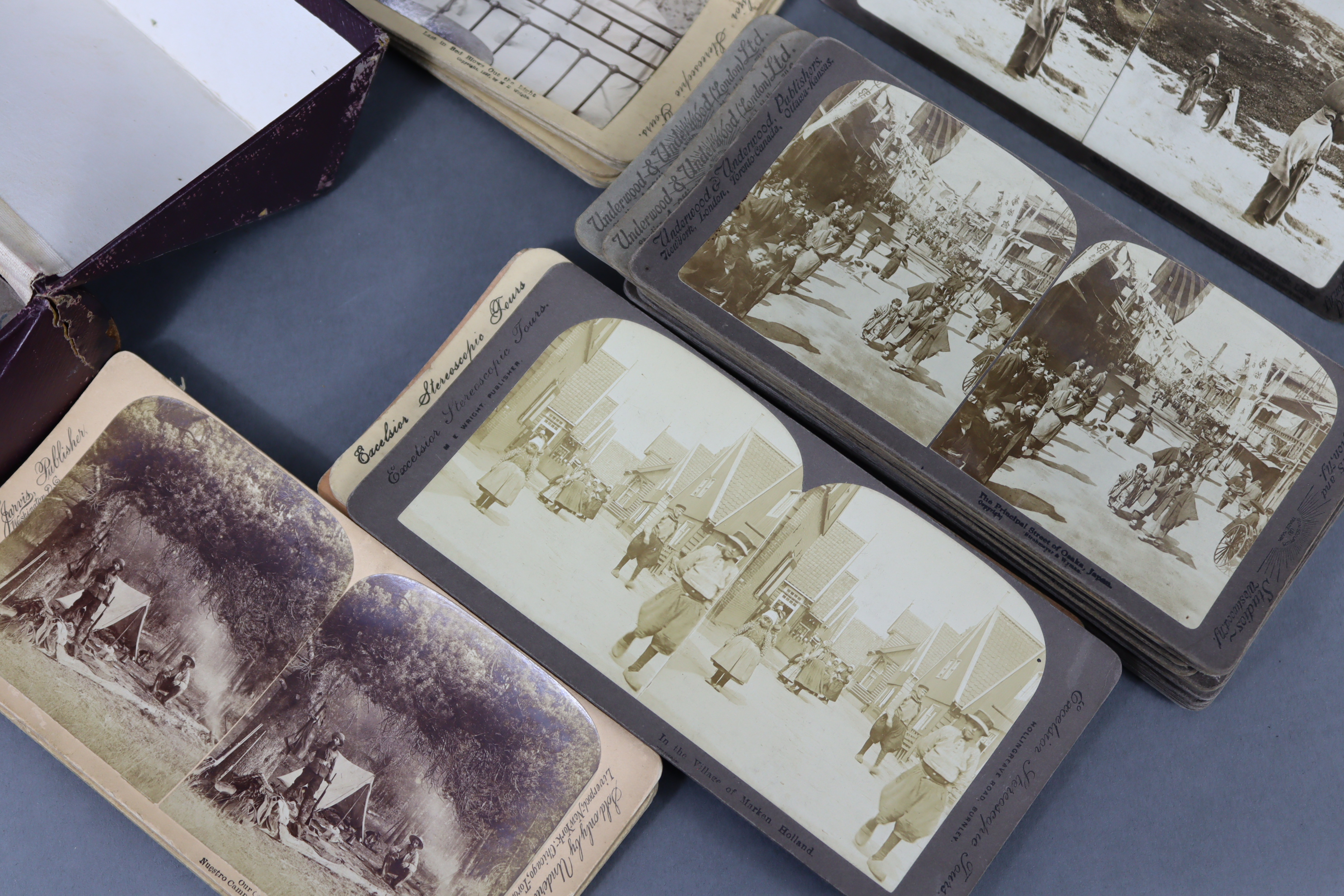 A quantity of assorted stereoview cards; together with a stereo-card viewer; & three stereo-card - Image 2 of 14