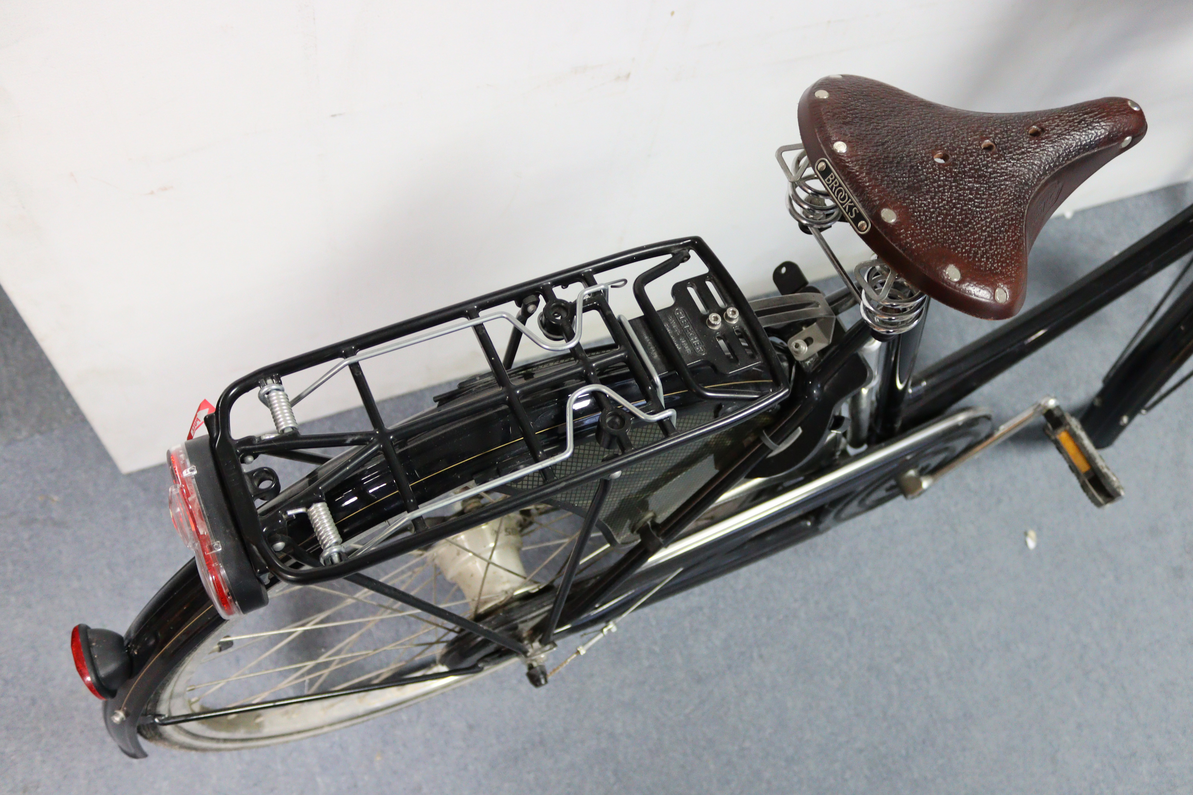 A PASHLEY “SOVEREIGN” FIVE-SPEED LADIES’ BICYCLE (Model No. 14764), with a Brooks leather - Image 9 of 9