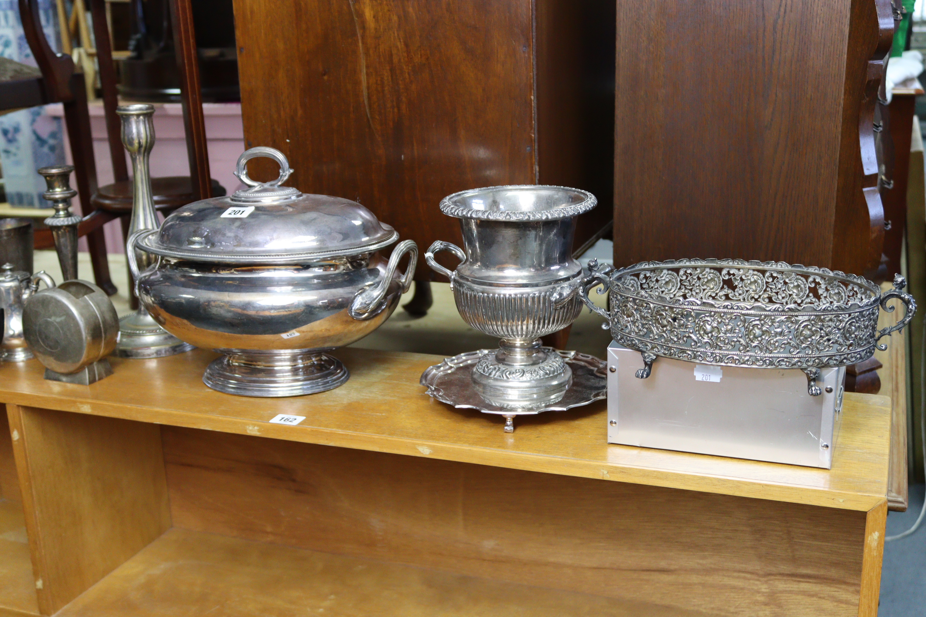 Various items of plated ware.