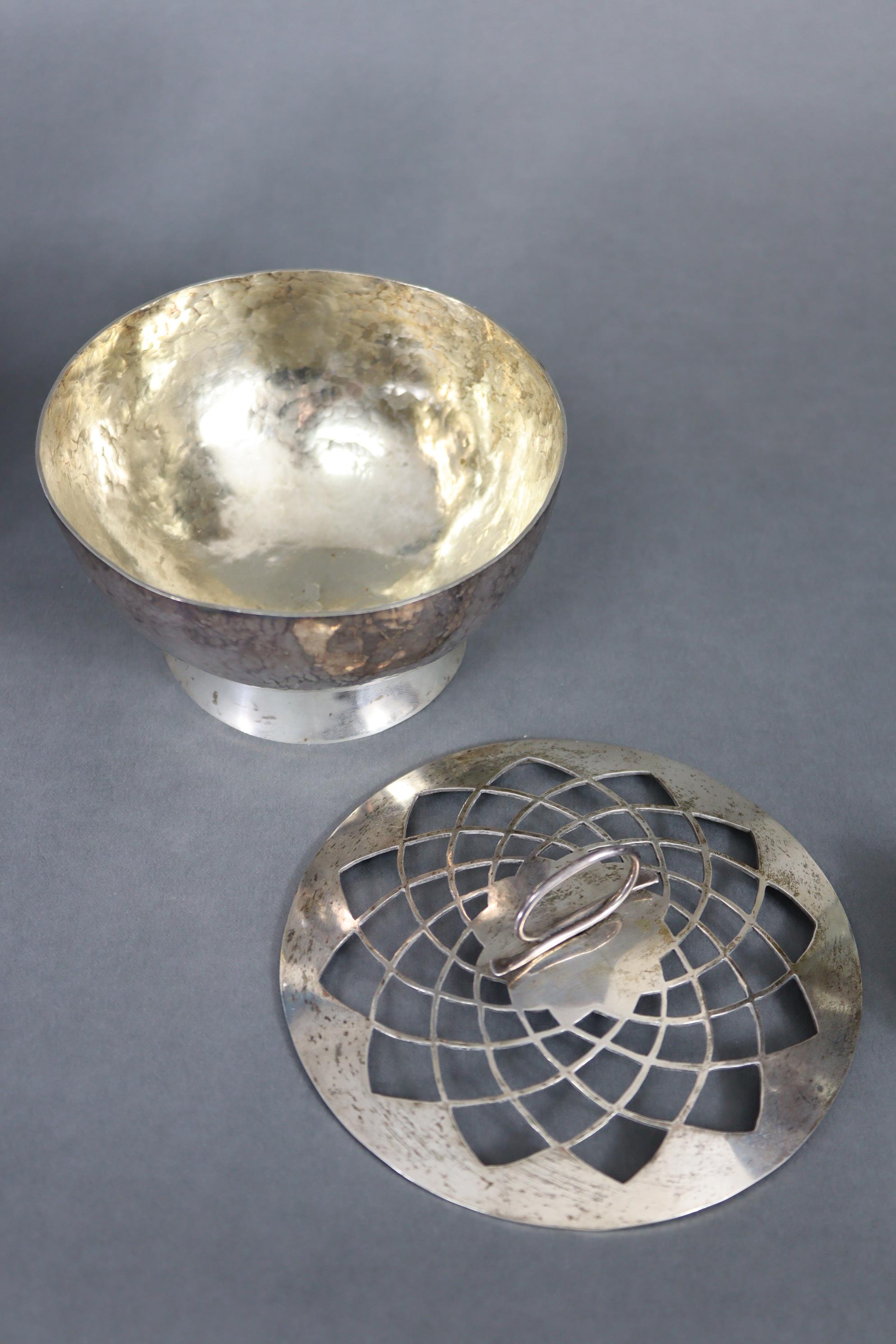A collection of modern silver items, all made by a “G. Reddyhoff”, comprising: a circular bowl - Image 4 of 20