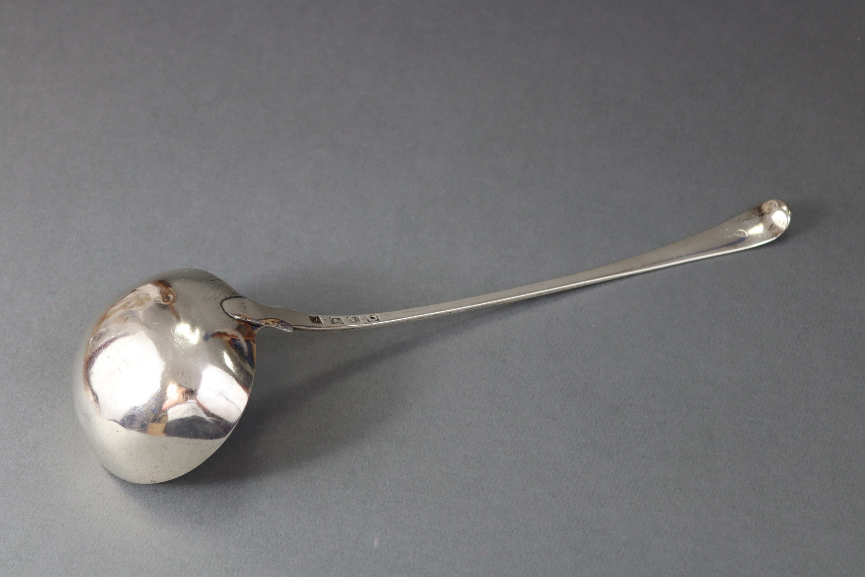 A George III silver Old English pattern soup ladle with plain round bowl, 13¼” long; London 1769, by - Image 8 of 8