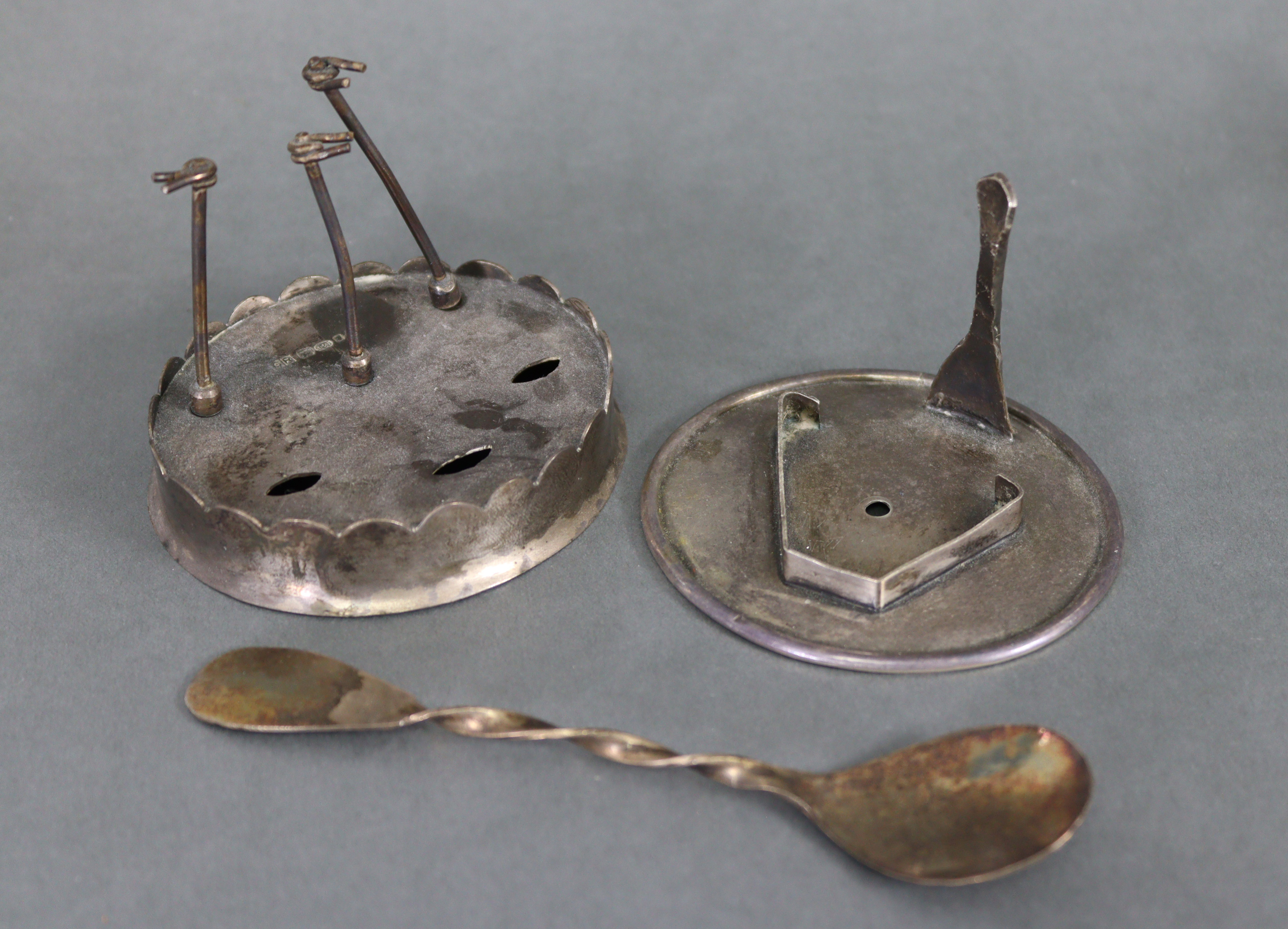 A collection of modern silver items, all made by a “G. Reddyhoff”, comprising: a circular bowl - Image 16 of 20