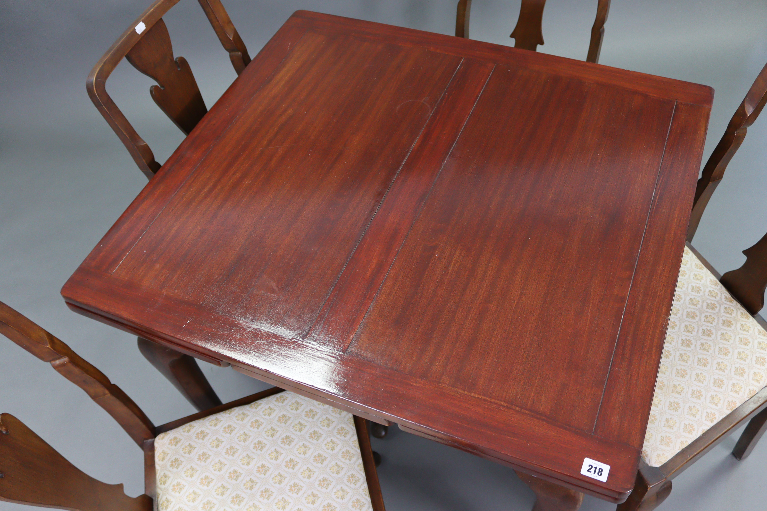 A mahogany draw-leaf dining table on four slender cabriole legs & pad feet, 32” x 57” (open), & a - Image 3 of 6