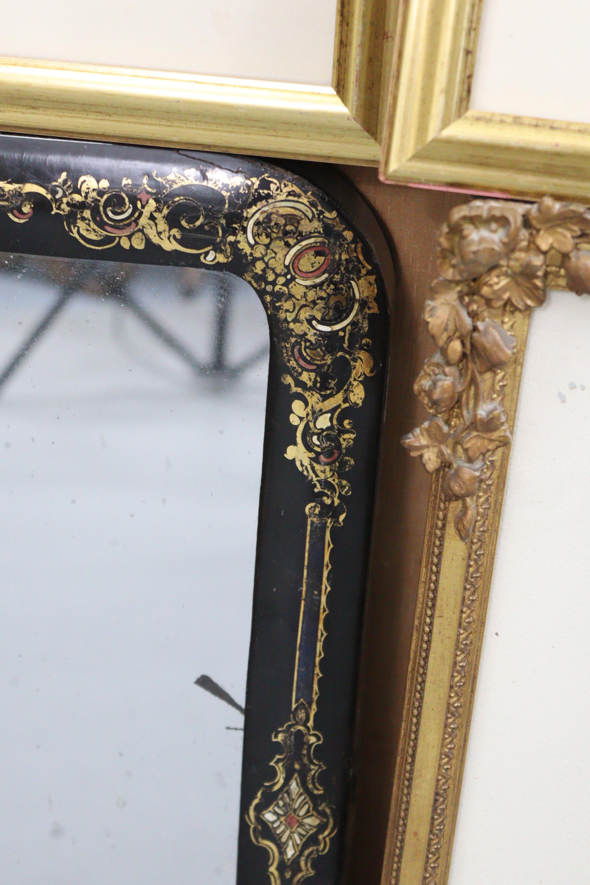 A black lacquer frame rectangular wall mirror, 19” x 15”; together with two oval frame wall mirrors; - Image 4 of 14