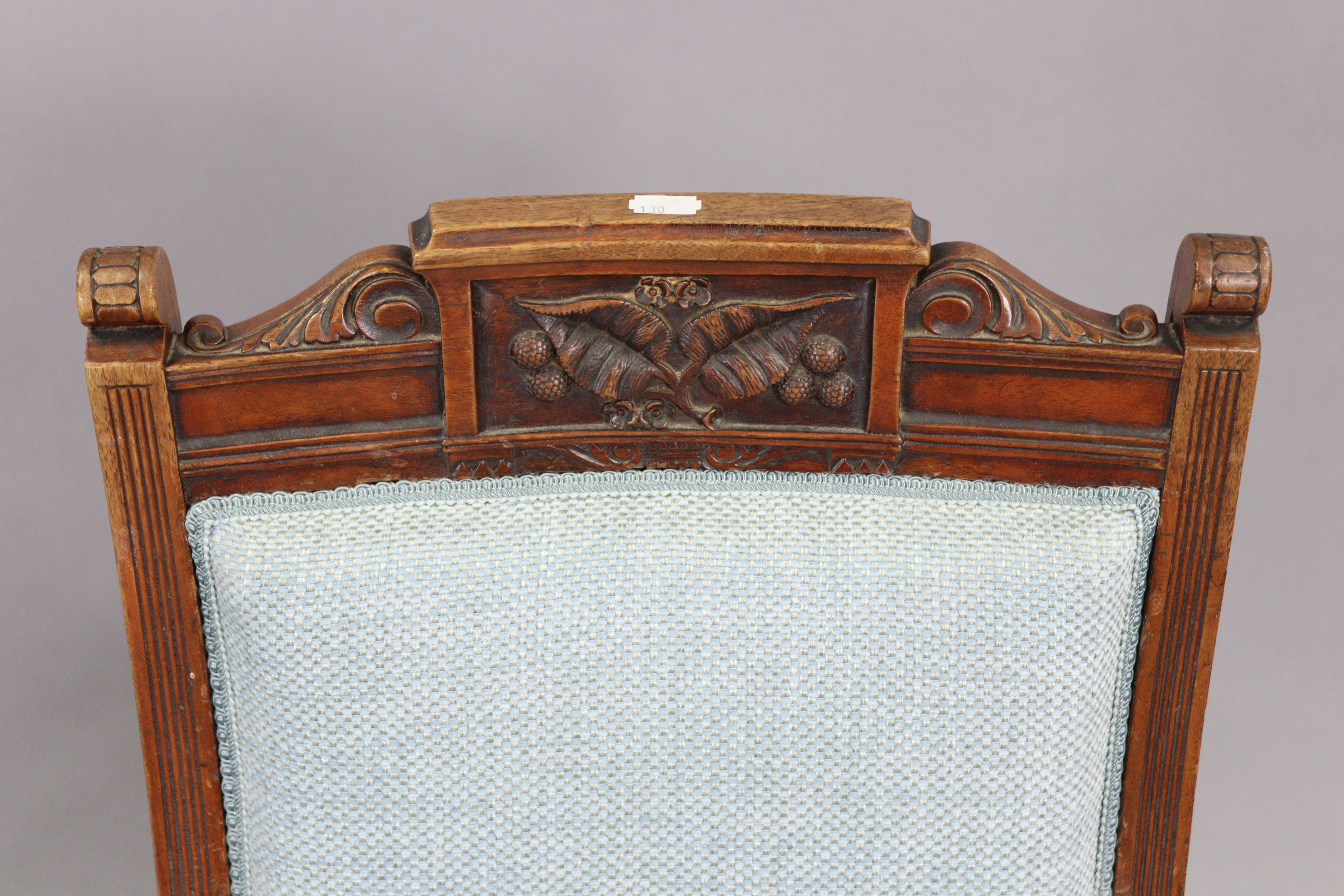 An Edwardian mahogany piano stool with padded seat, spindle-rail to each arm support, & on shaped - Image 3 of 3