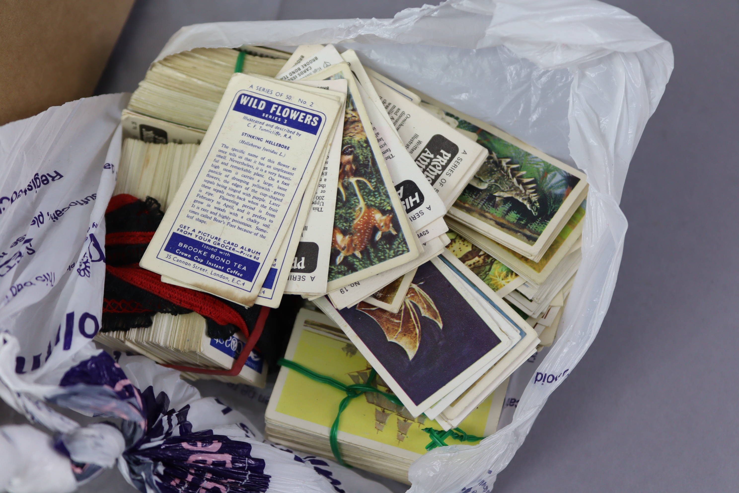 A set of Rothmans “Punch Jokes” cigarette cards; together with various other loose cigarette & tea - Image 3 of 3