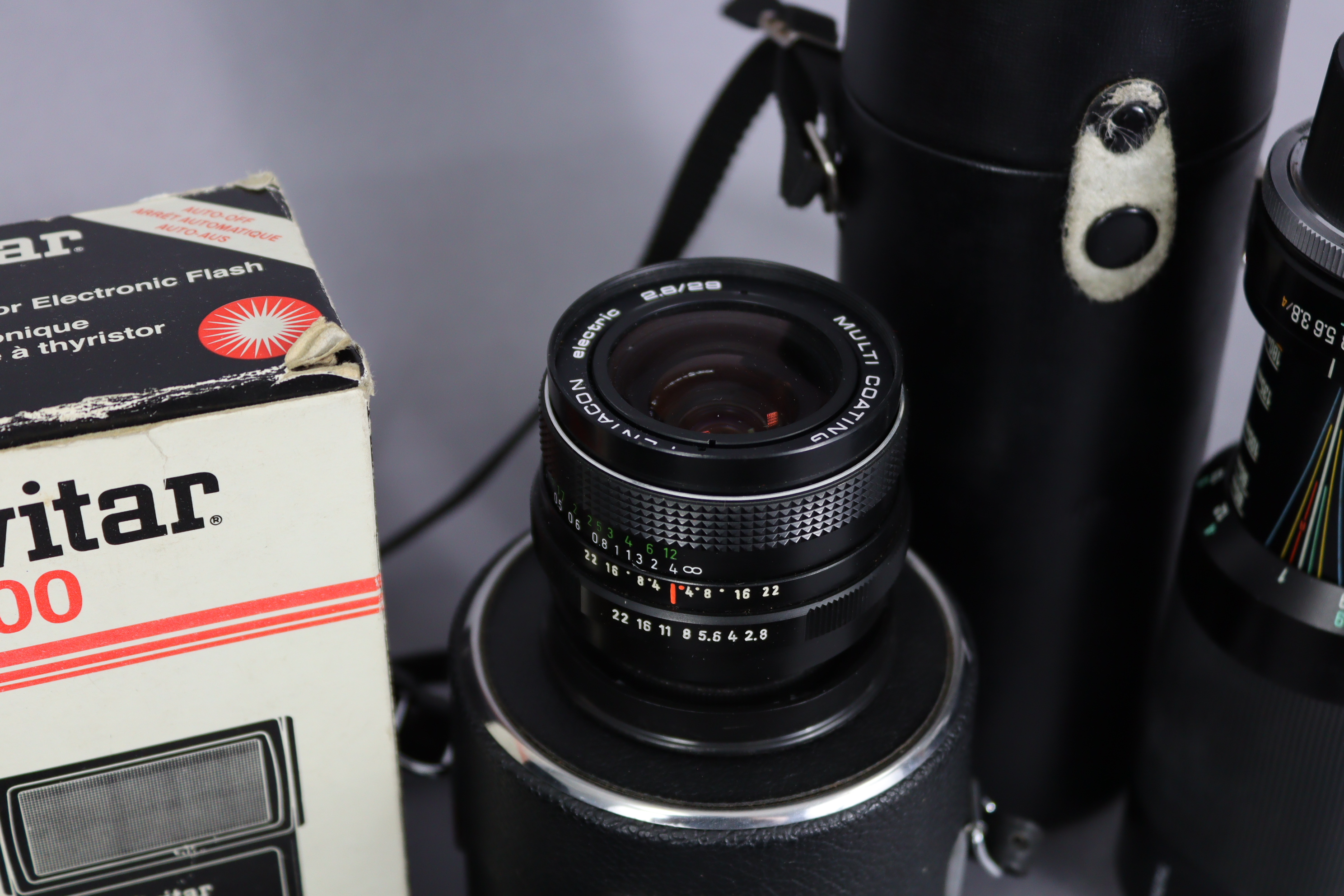 A Minolta “Dynax 5xi” camera; a ditto “Dynax 500si” camera, each with lens, & case; together with - Image 4 of 9