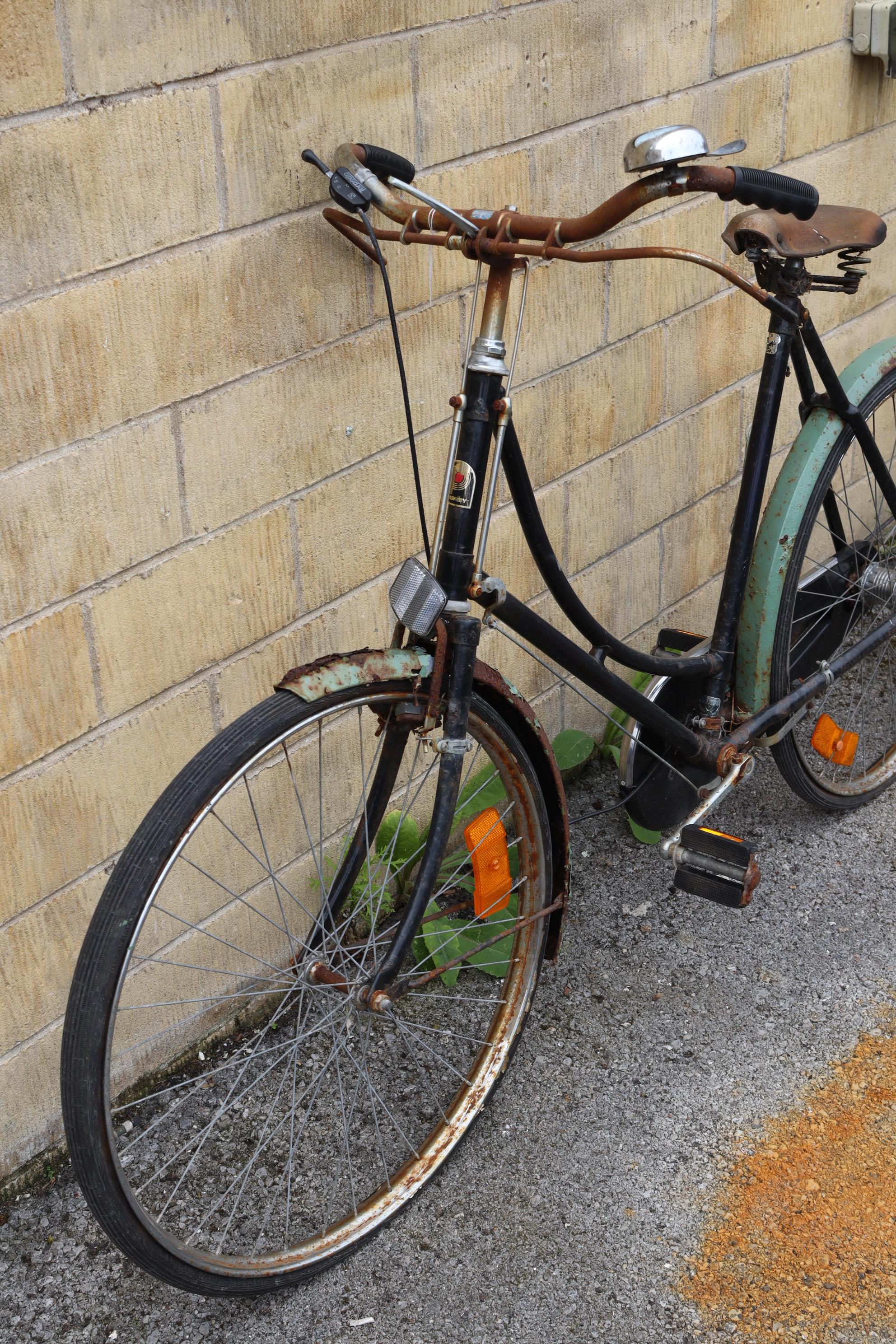 A vintage Pashley ladies’ bicycle (black), w.a.f. - Image 4 of 9