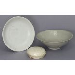 A Chinese Qingbai shallow circular dish & cover, 3¼” diam. x 1¼” high; a similar 6¼" shallow dish; &