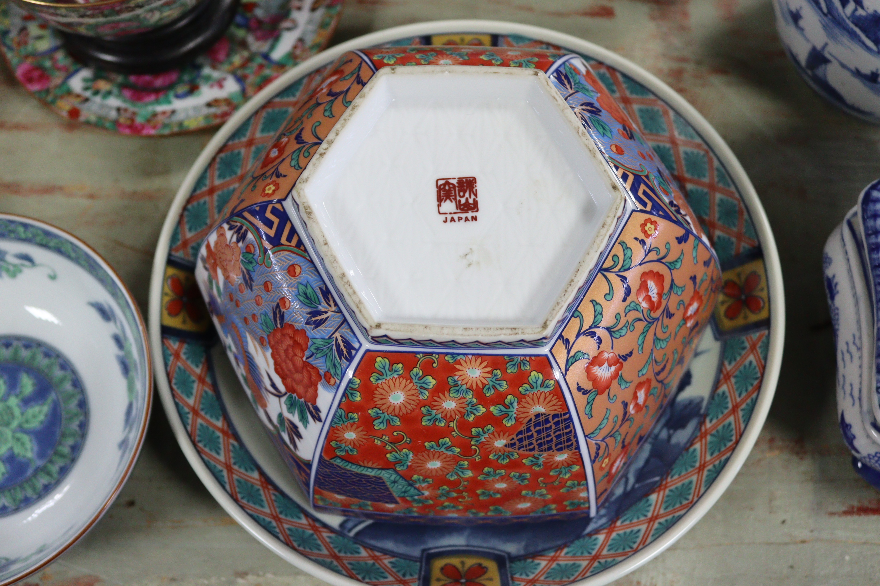 A Chinese pottery oval two-handled vegetable tureen with blue & white floral decoration, 10” wide; a - Image 10 of 16