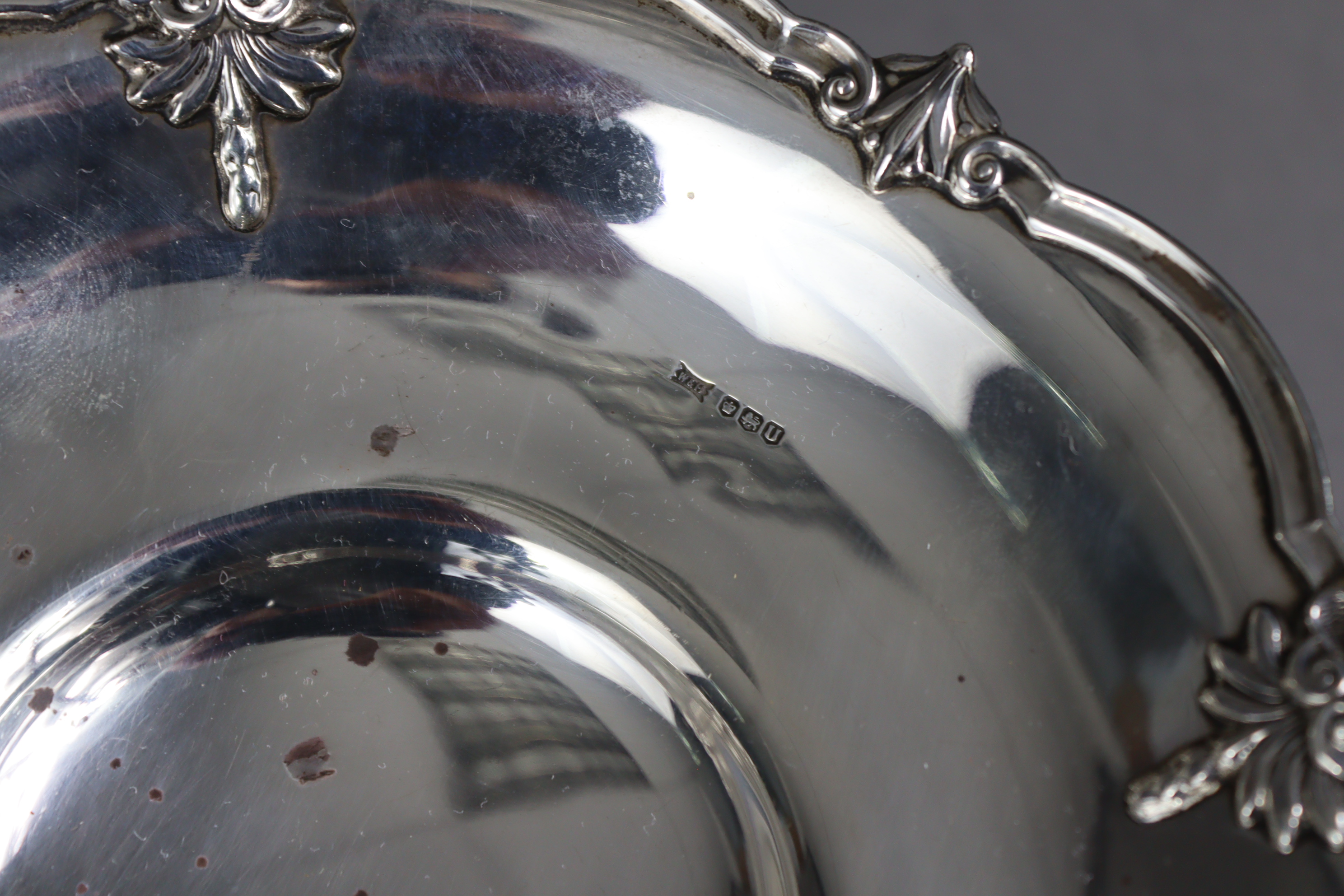 A silver circular sweetmeat dish with embossed shell & swag decoration to the shaped rim, on - Image 2 of 2