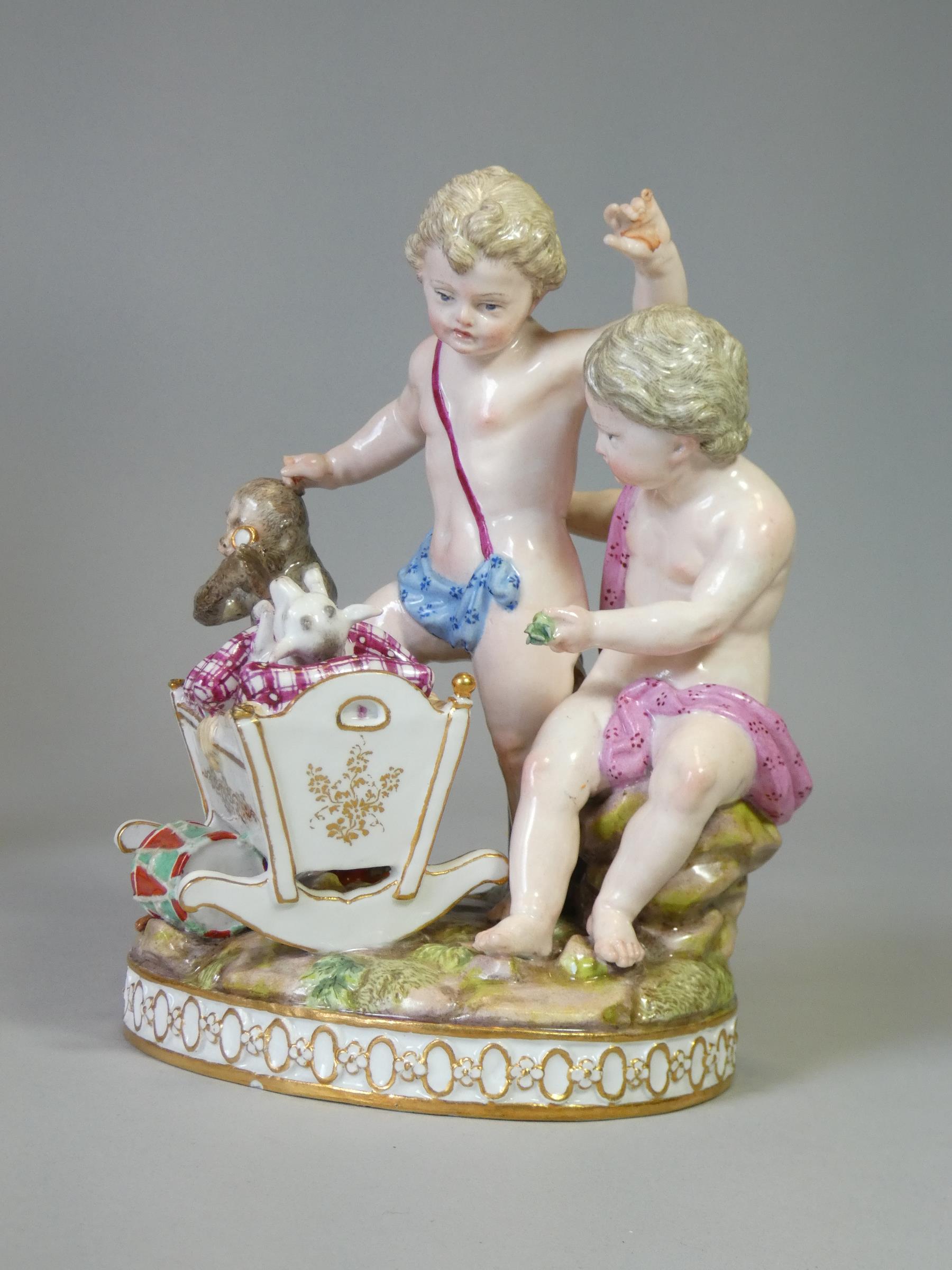 A Meissen porcelain figure group after Schönheit of ‘Two putti playing with a cradle and a monkey - Bild 3 aus 5