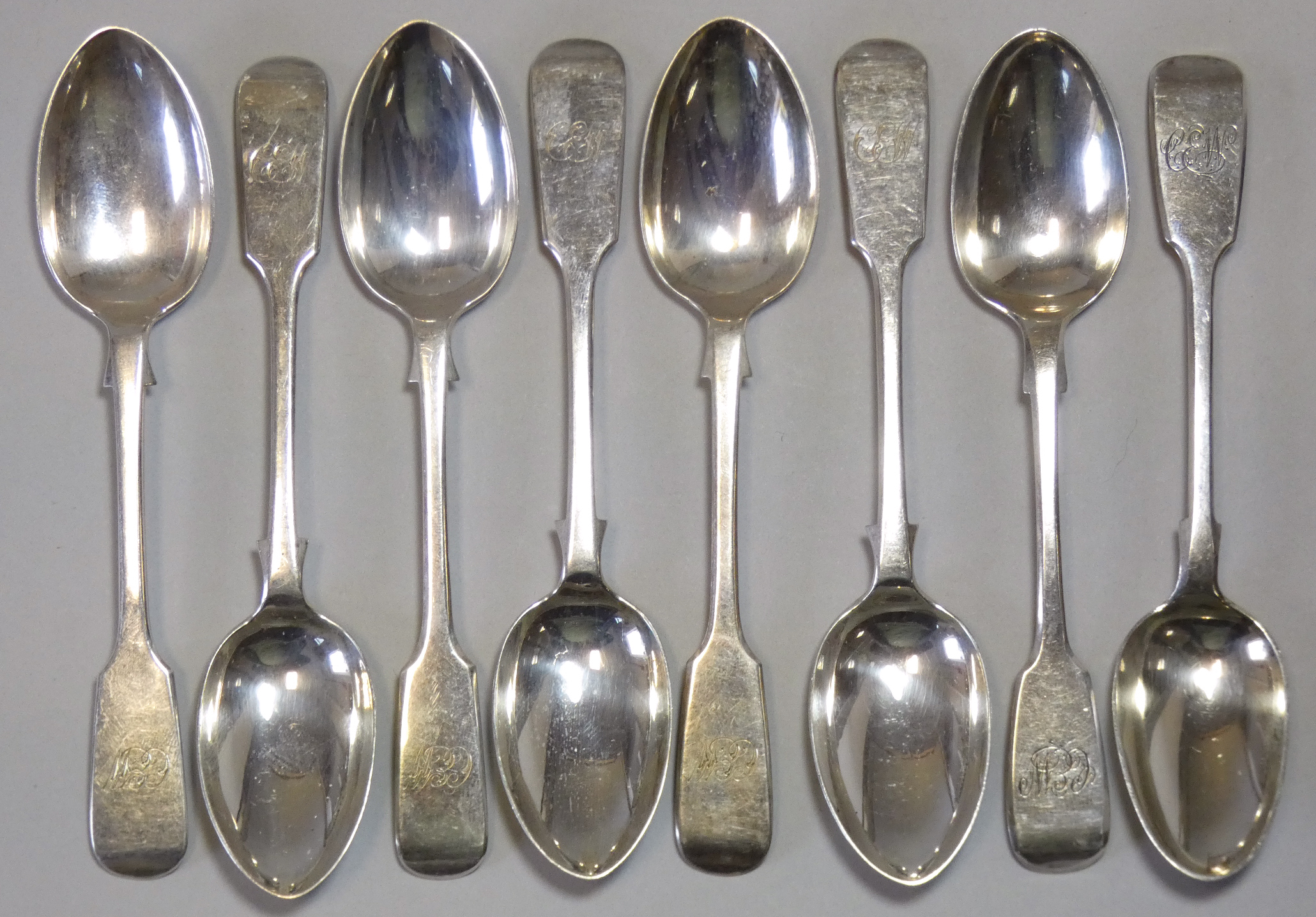 Six Victorian Fiddle pattern teaspoons, Lodnon1885 by George Maudsley Jackson; & a similar pair,
