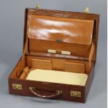 AN ASPREY OF LONDON CROCODILE LEATHER GENT’S TRAVELLING CASE with fitted interior & with canvas