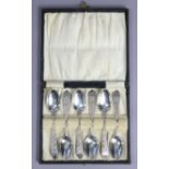 A set of six late Victorian bright-cut silver teaspoons, Glasgow 1890.