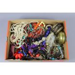 A quantity of assorted costume jewellery.