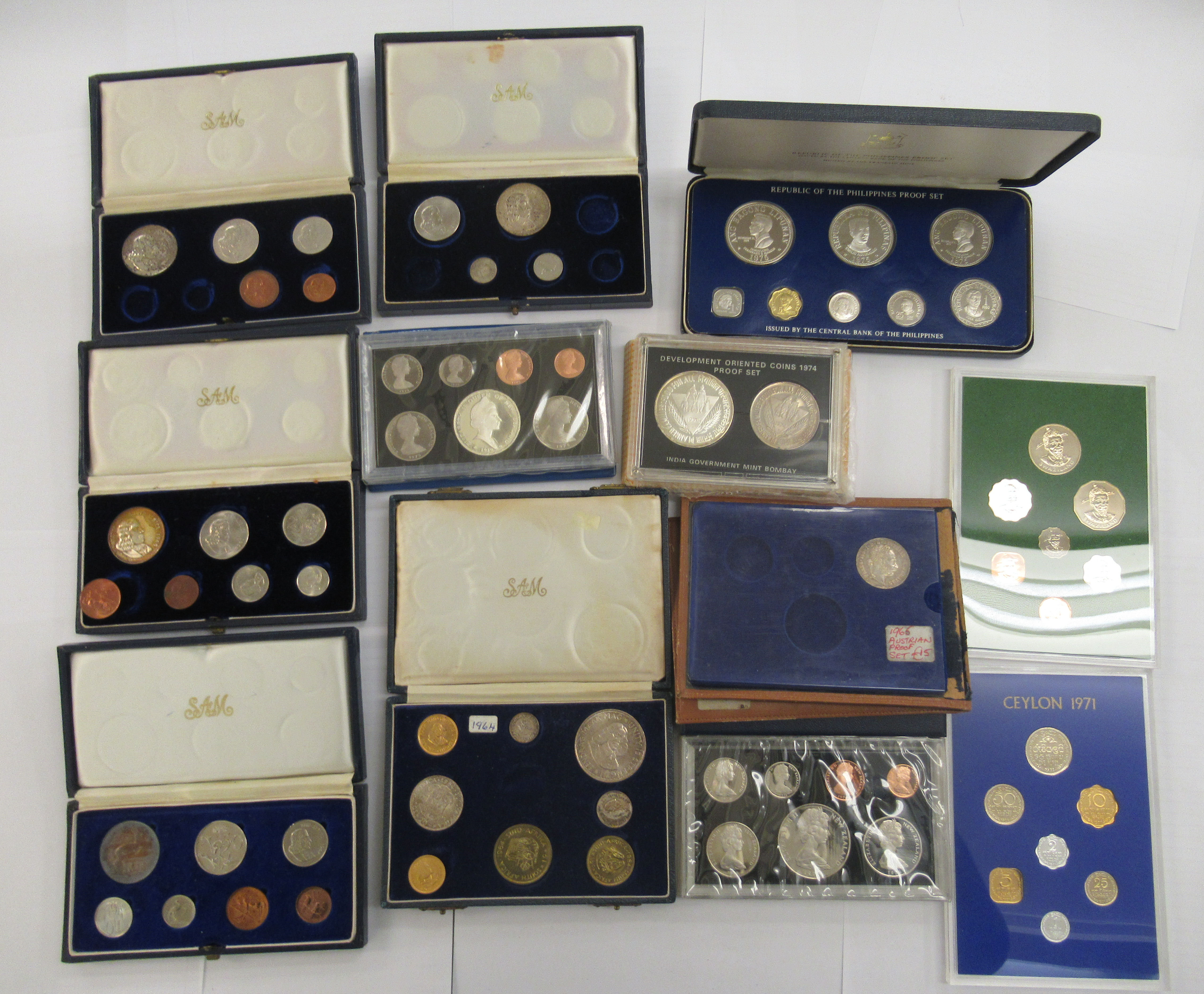 World proof and other coins: to include Royal Australian Mint; New Zealand;